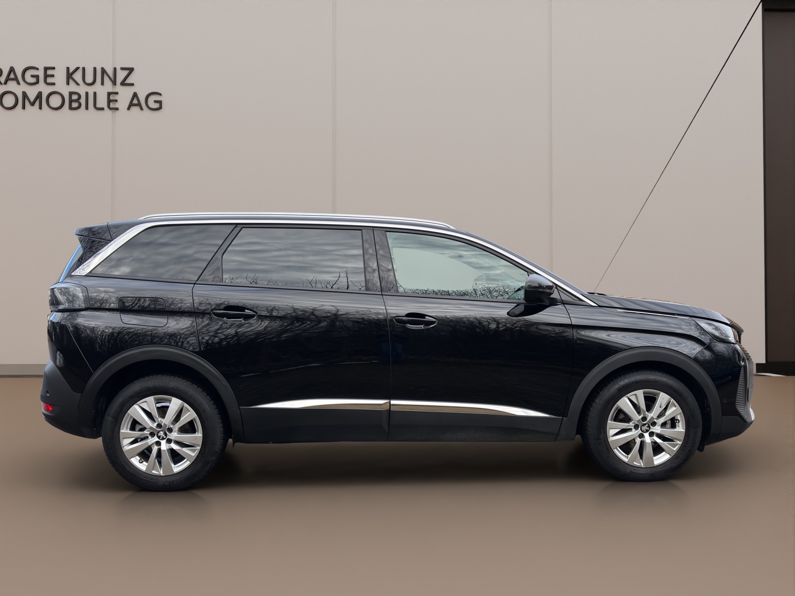 PEUGEOT 5008 1.5 BlueHDi Allure Pack EAT8-image-5