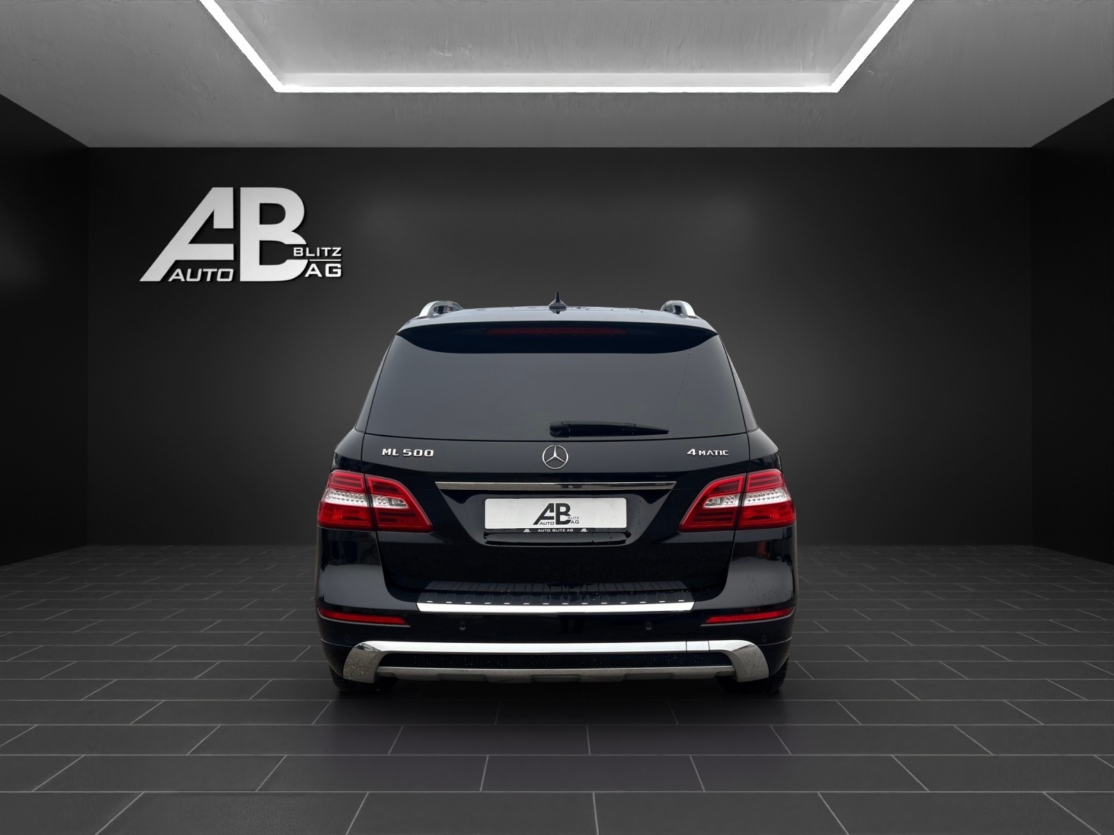 MERCEDES-BENZ ML 500 Executive AMG Sport-Paket 4Matic 7G-Tronic-showroom-element-3