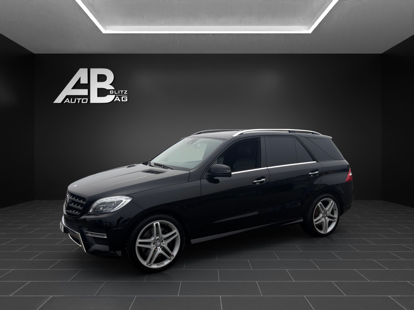 MERCEDES-BENZ ML 500 Executive AMG Sport-Paket 4Matic 7G-Tronic-showroom-element-1