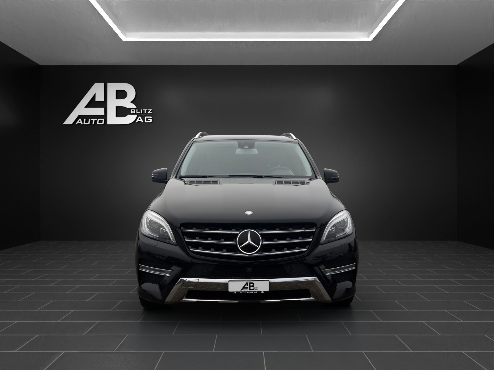 MERCEDES-BENZ ML 500 Executive AMG Sport-Paket 4Matic 7G-Tronic