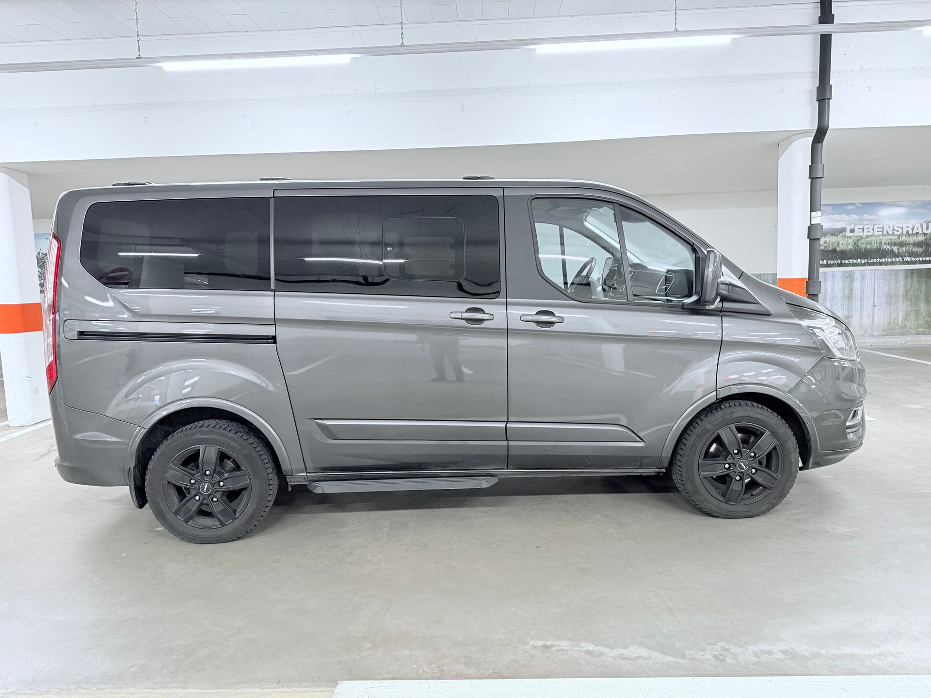 FORD Tourneo Custom 320 L1H1 Titanium A-image-4