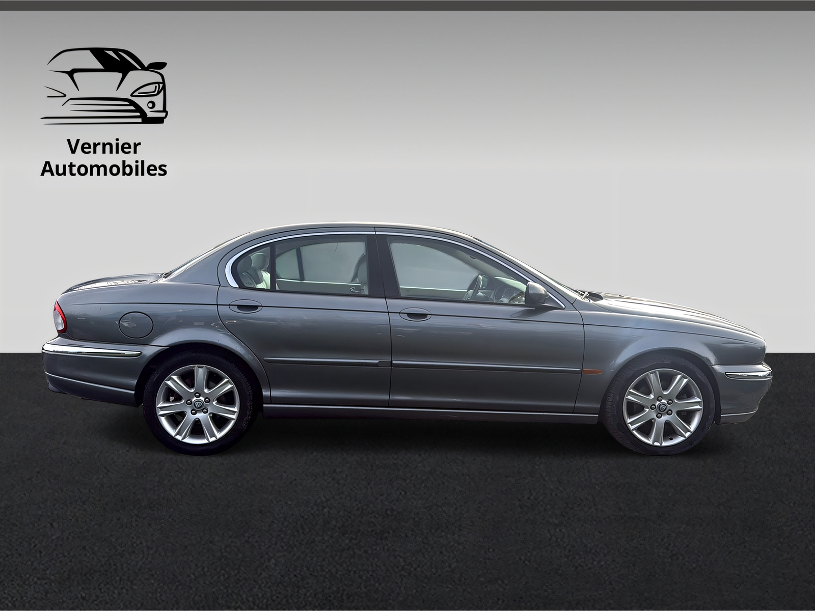 JAGUAR X-Type 3.0 V6 Traction4 Executive-image-6