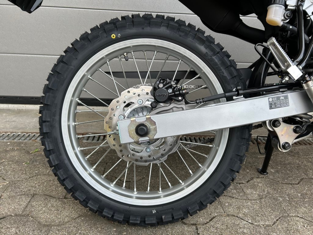 YAMAHA WR 125-image-9