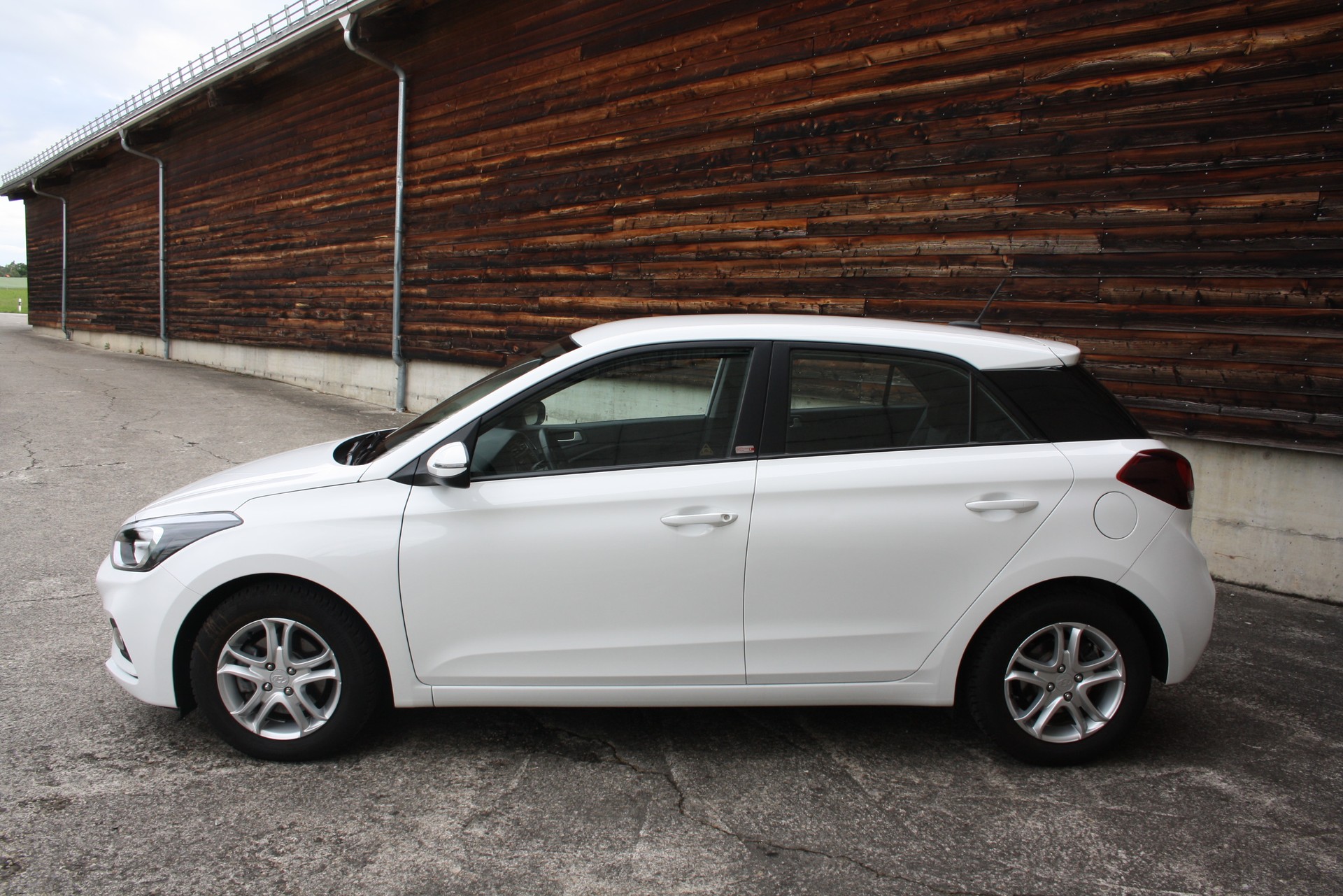 HYUNDAI i20 1.0 T-GDi Origo-image-3