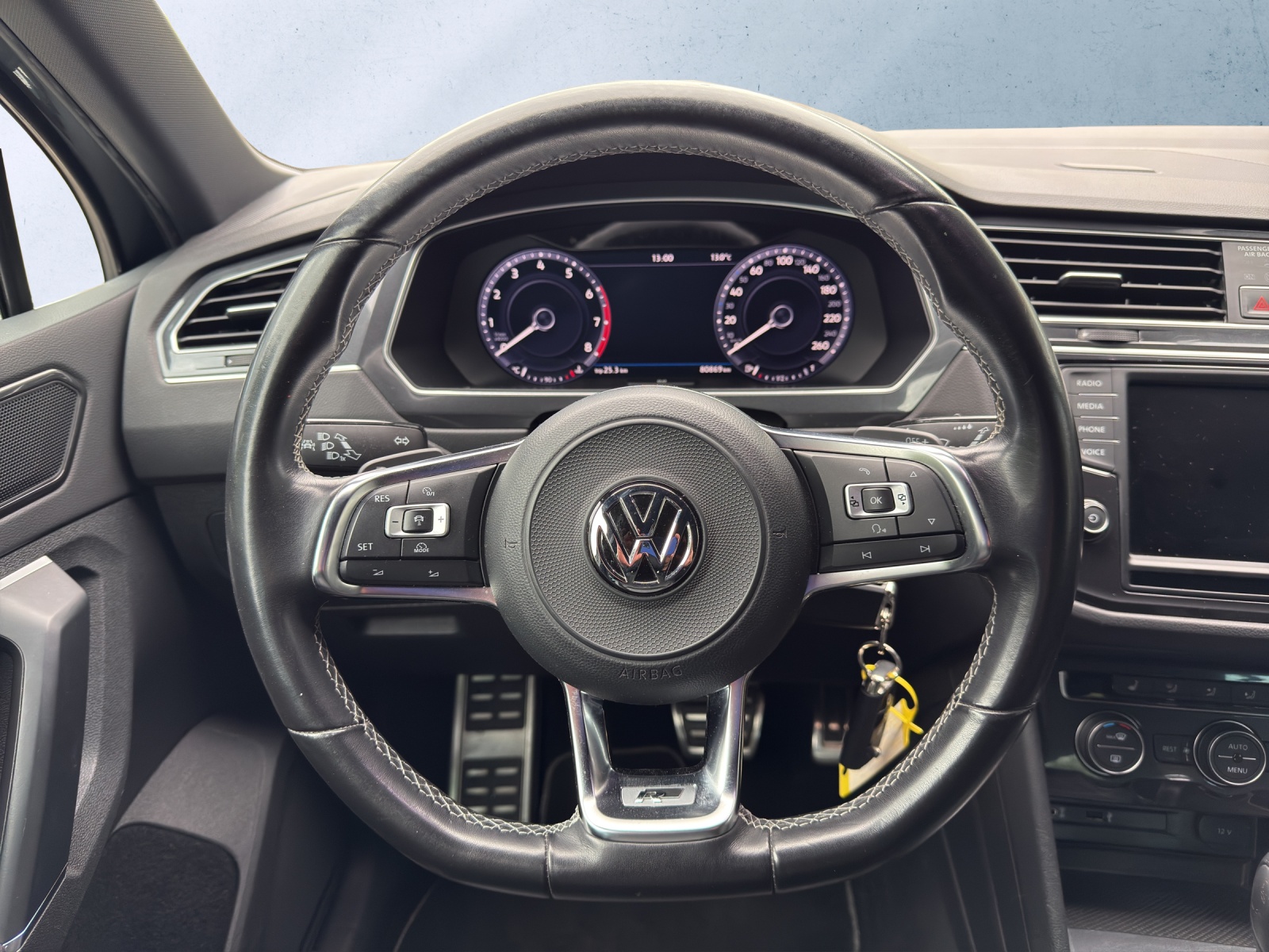VW Tiguan 2.0TSI R-Line Highline 4Motion*220PS*-image-7