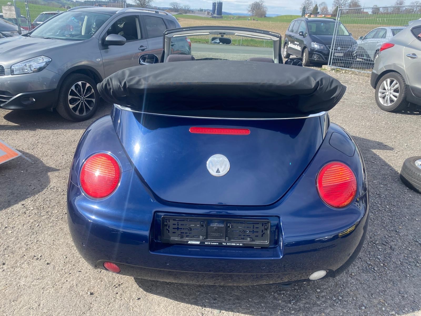 VW Beetle Cabrio 1.6-image-4