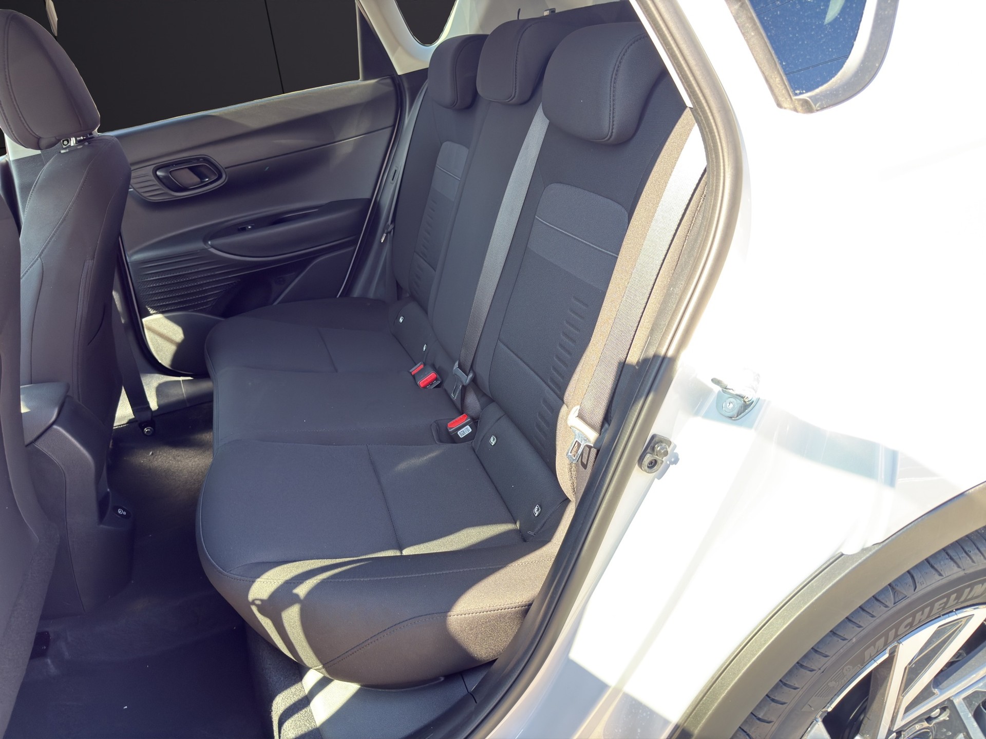 HYUNDAI Bayon 1.0 T-GDi Amplia DCT-image-15