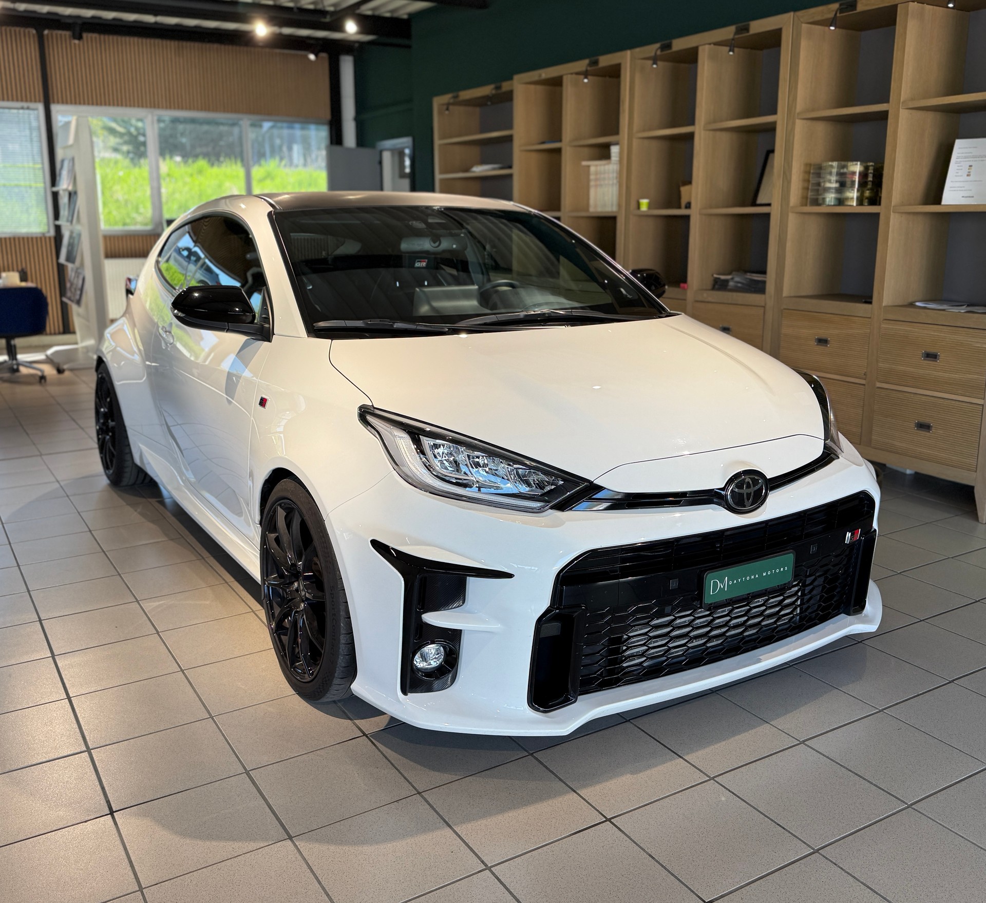 TOYOTA Yaris 1.6 GR Sport-showroom-element-2