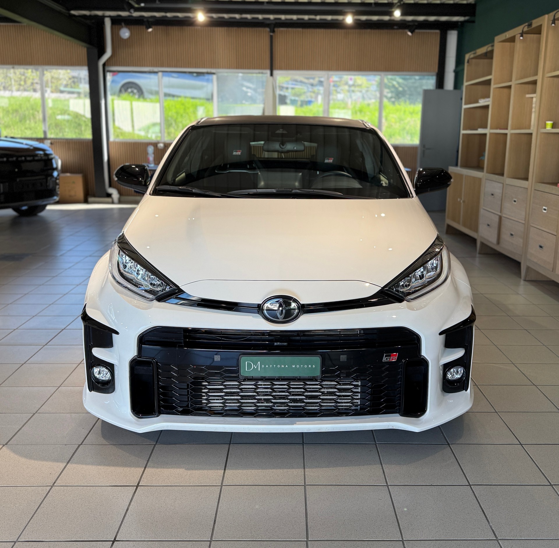 TOYOTA Yaris 1.6 GR Sport-showroom-element-1