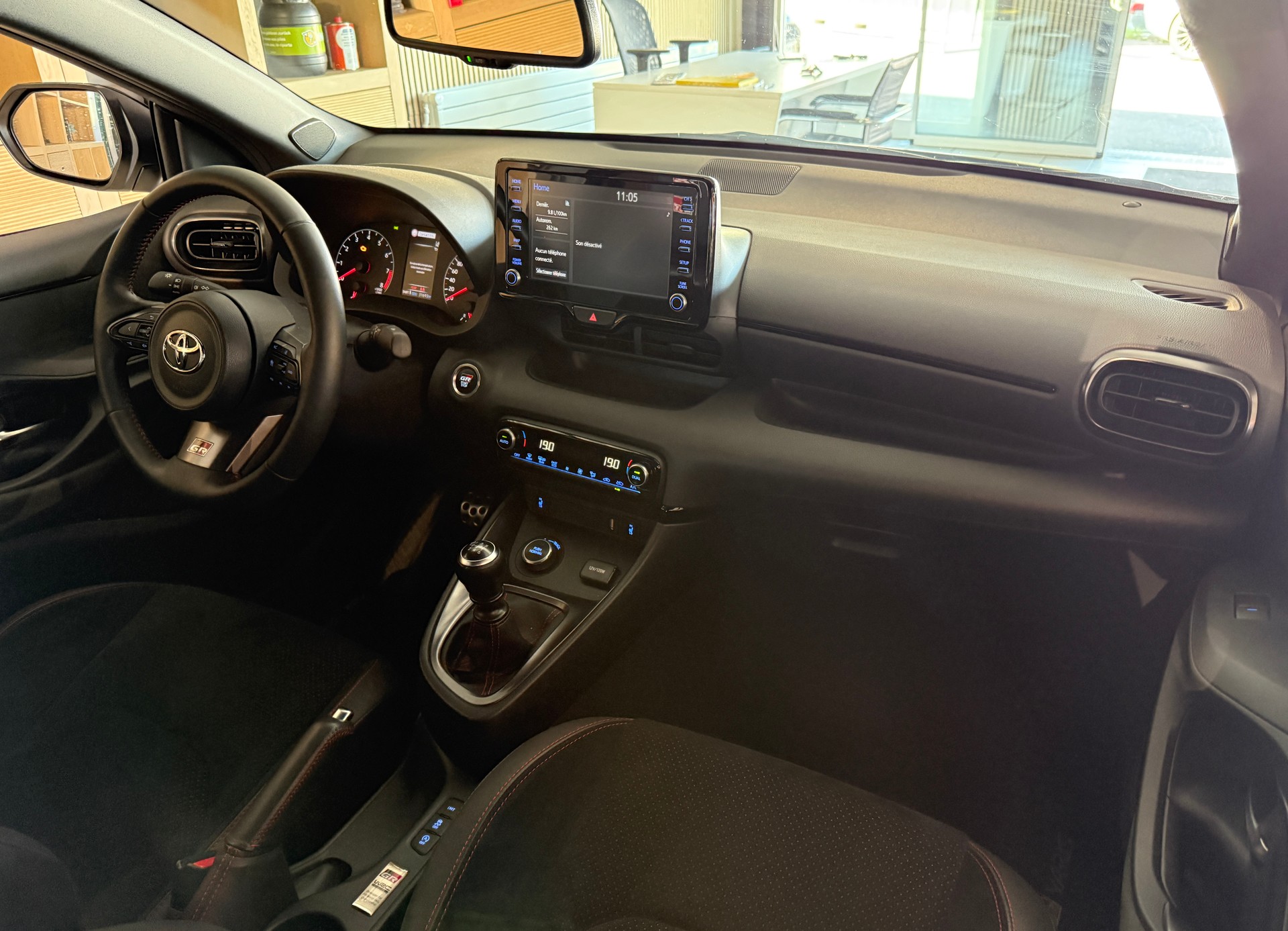 TOYOTA Yaris 1.6 GR Sport-image-9