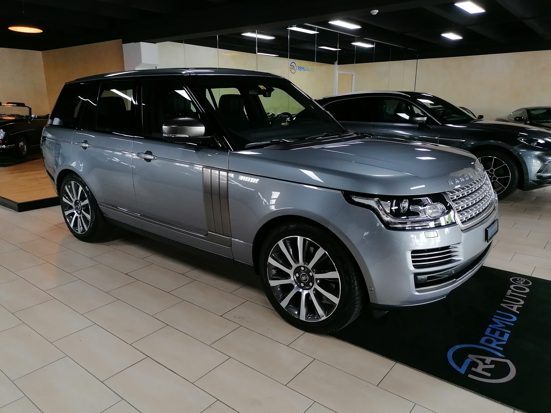 LAND ROVER Range Rover 4.4 SDV8 Autobiography Automatic