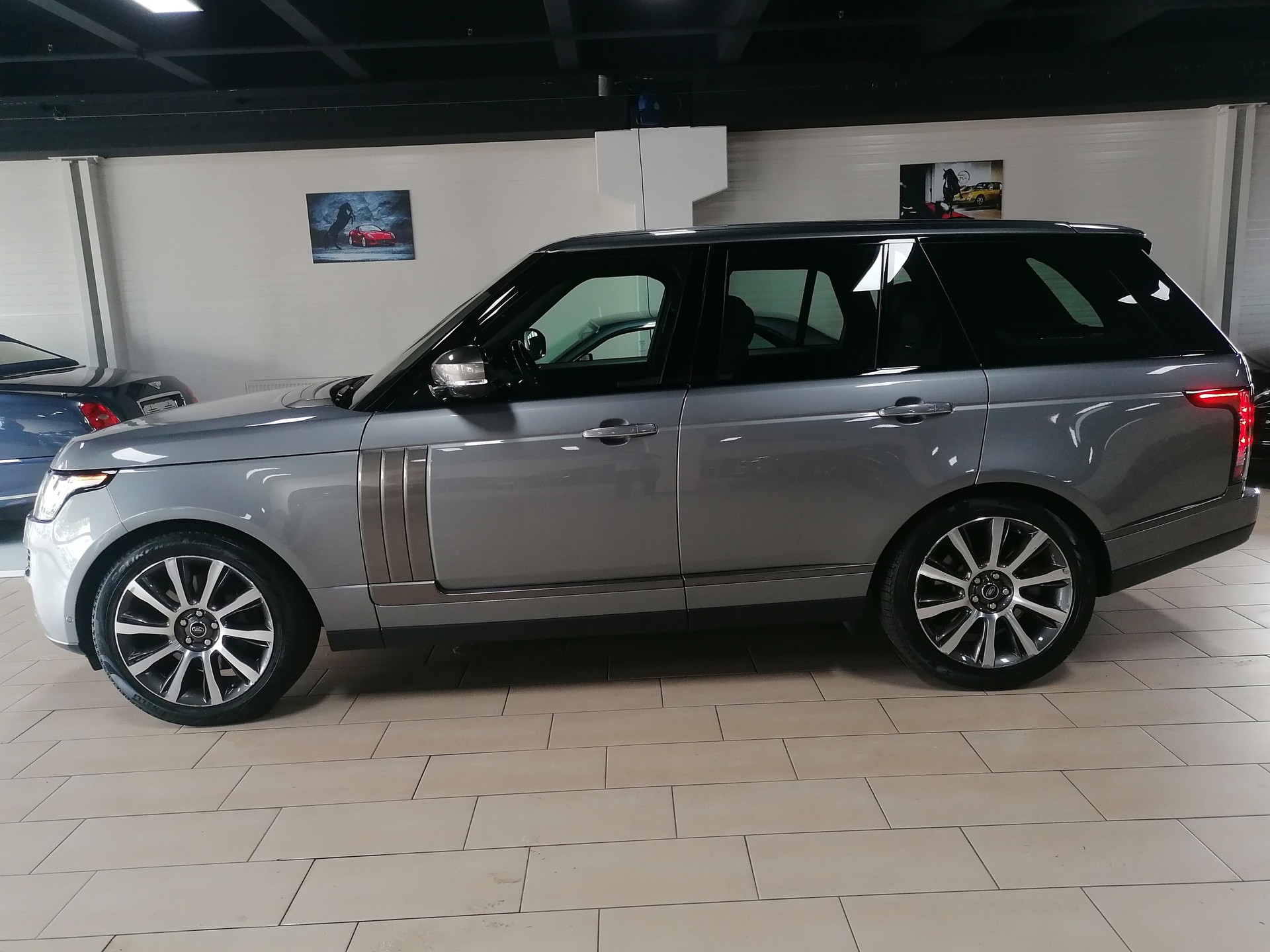 LAND ROVER Range Rover 4.4 SDV8 Autobiography Automatic-showroom-element-3