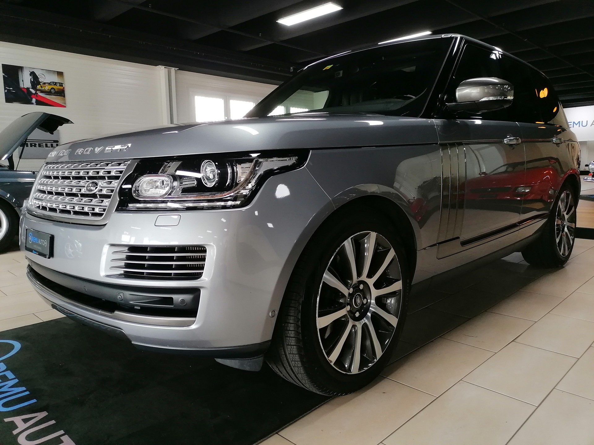 LAND ROVER Range Rover 4.4 SDV8 Autobiography Automatic-showroom-element-2