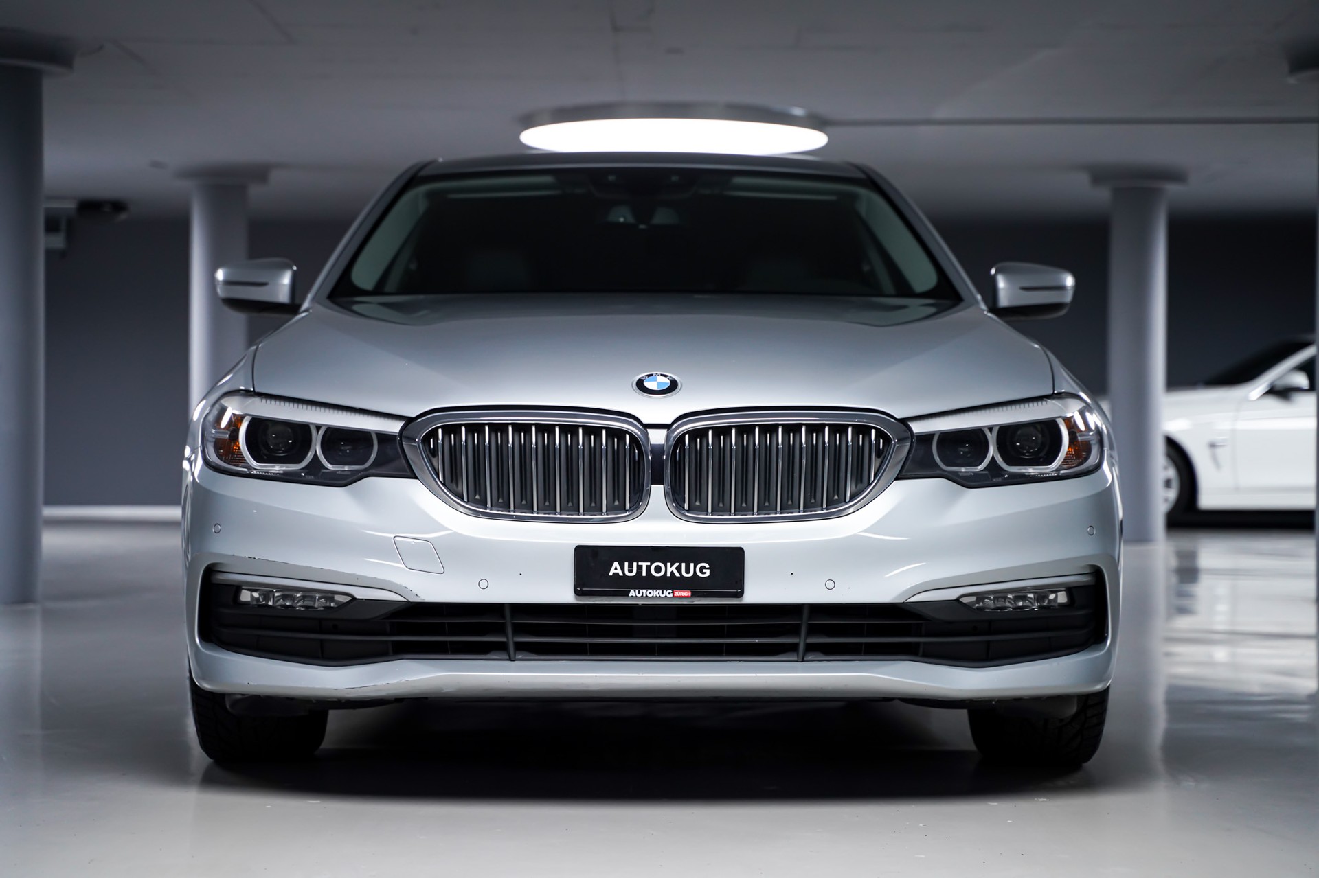BMW 520d Sport Line Steptronic-showroom-element-1