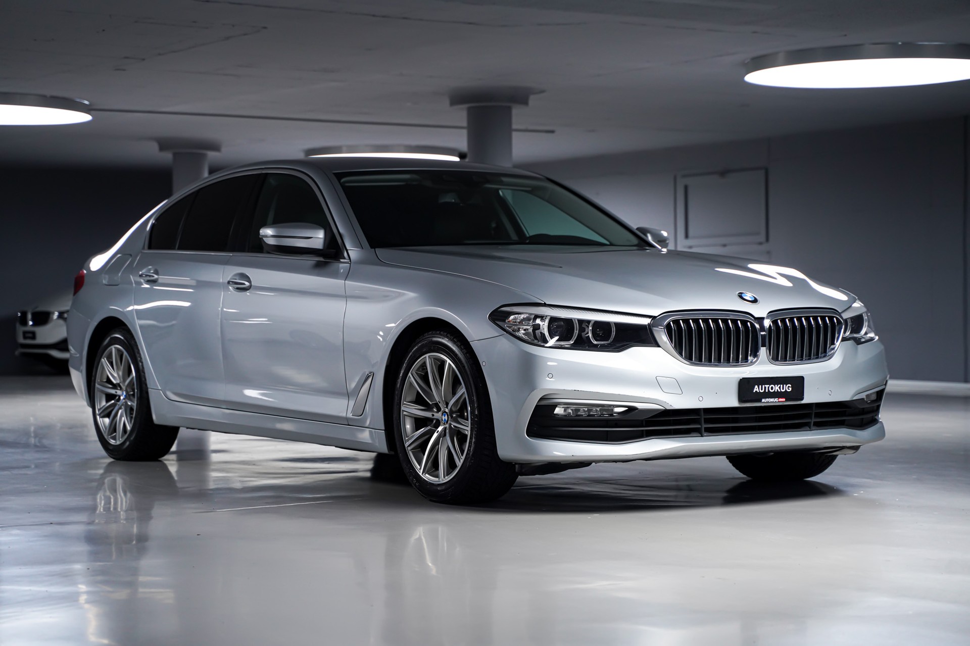 BMW 520d Sport Line Steptronic-showroom-element-2