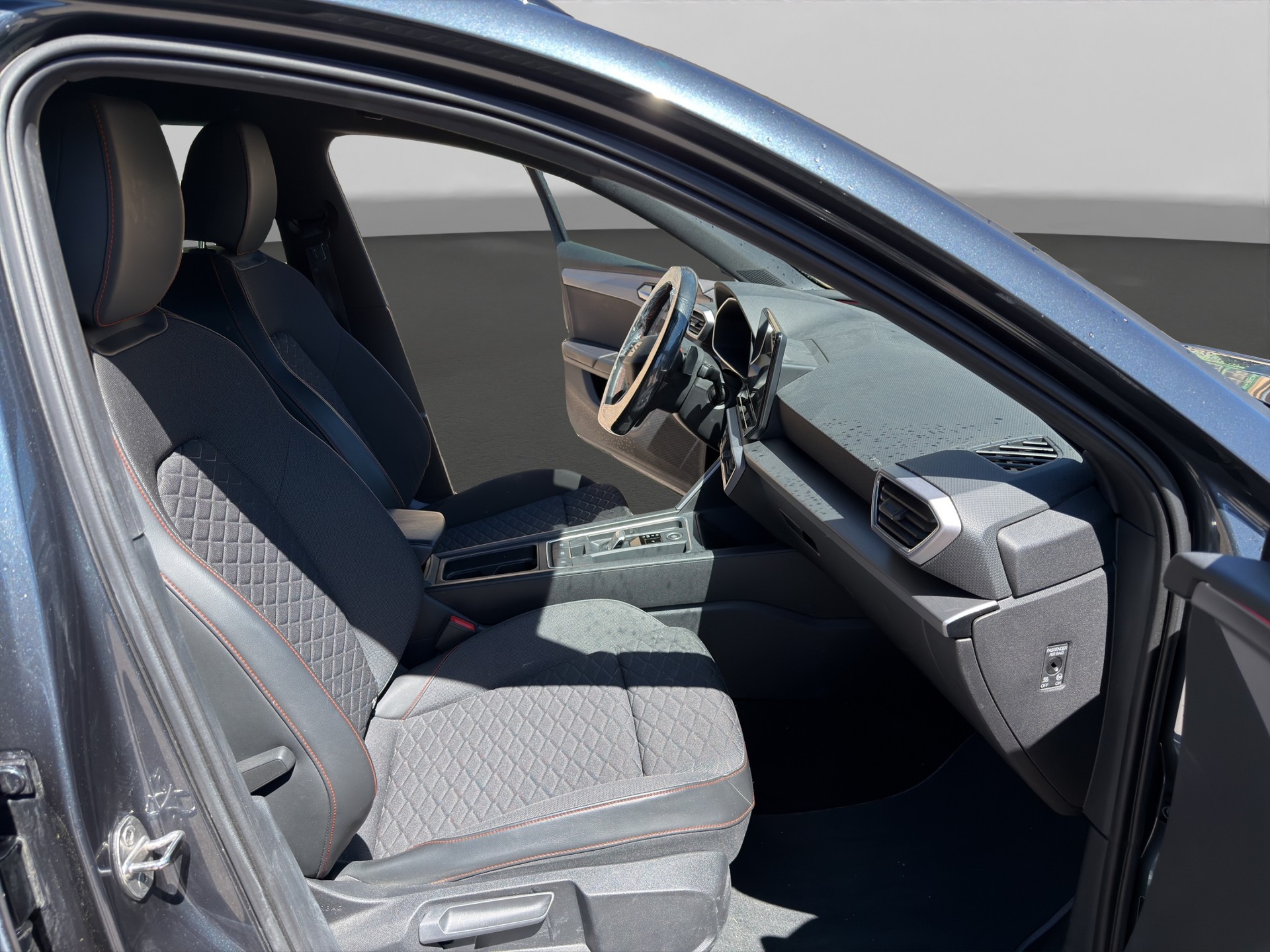 SEAT Leon ST 1.4 eHybrid pHEV DSG FR-image-9
