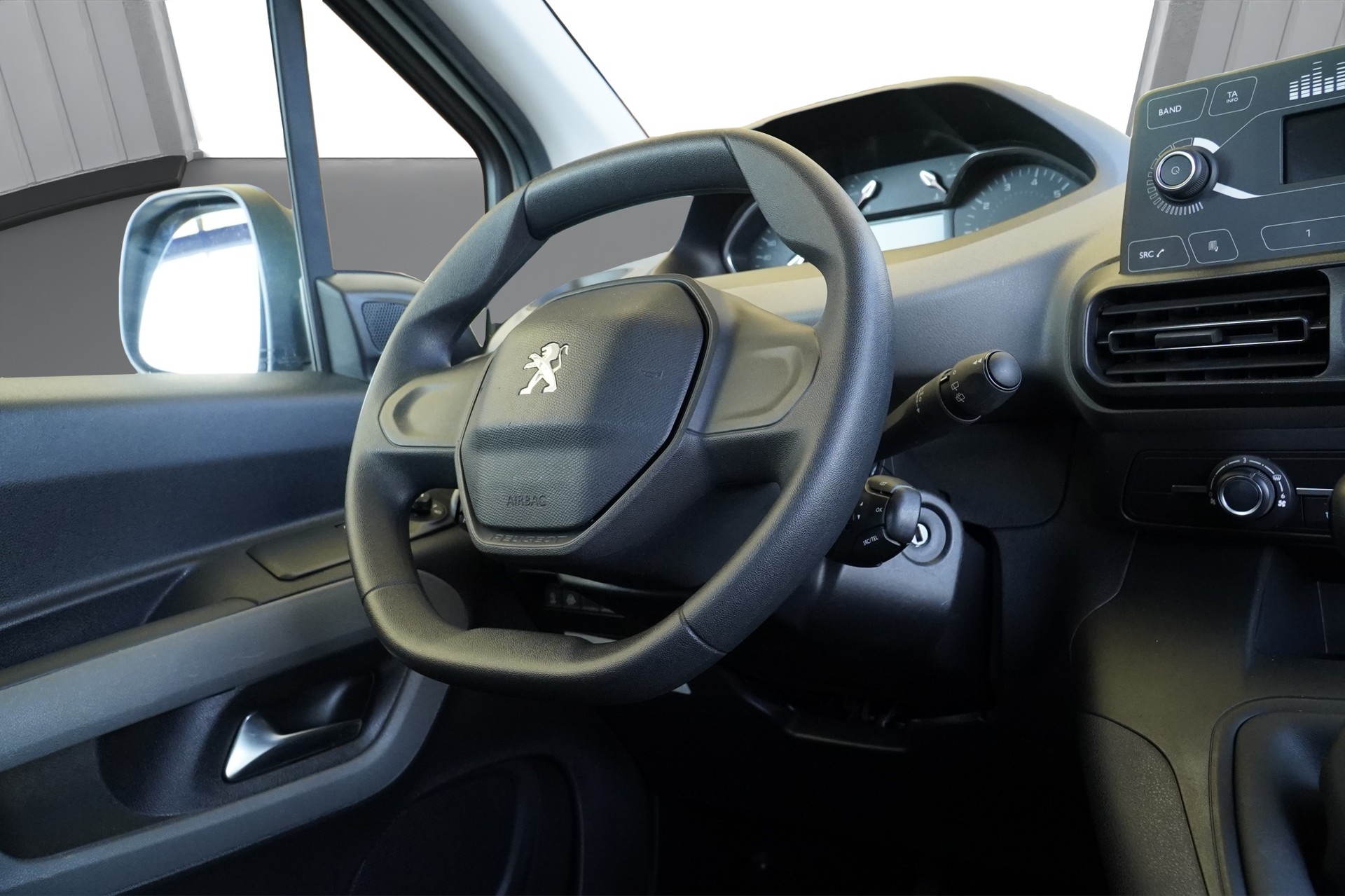 PEUGEOT Rifter 1.2 PureTech Allure *CH Fahrzeug*-image-12