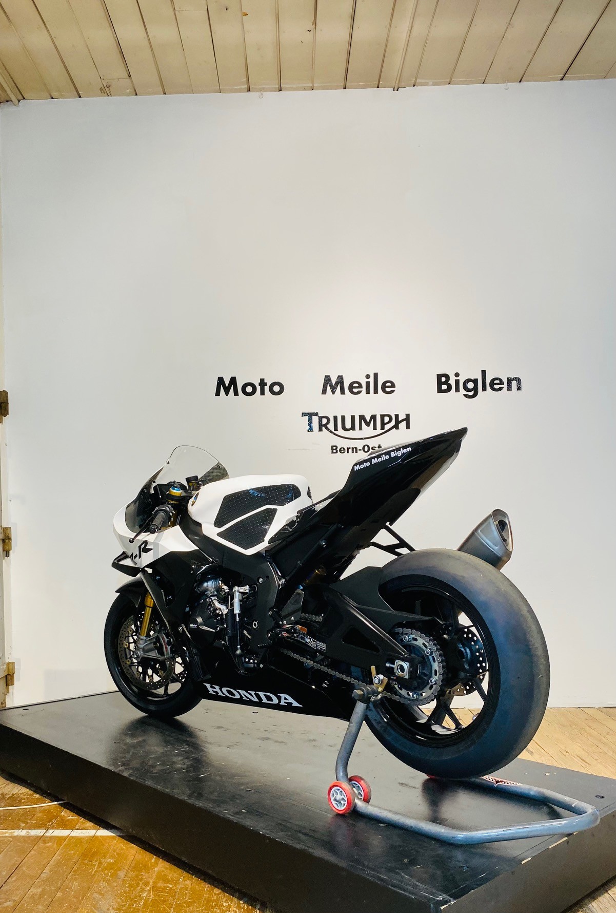 HONDA CBR 1000 RR-R SP-image-8
