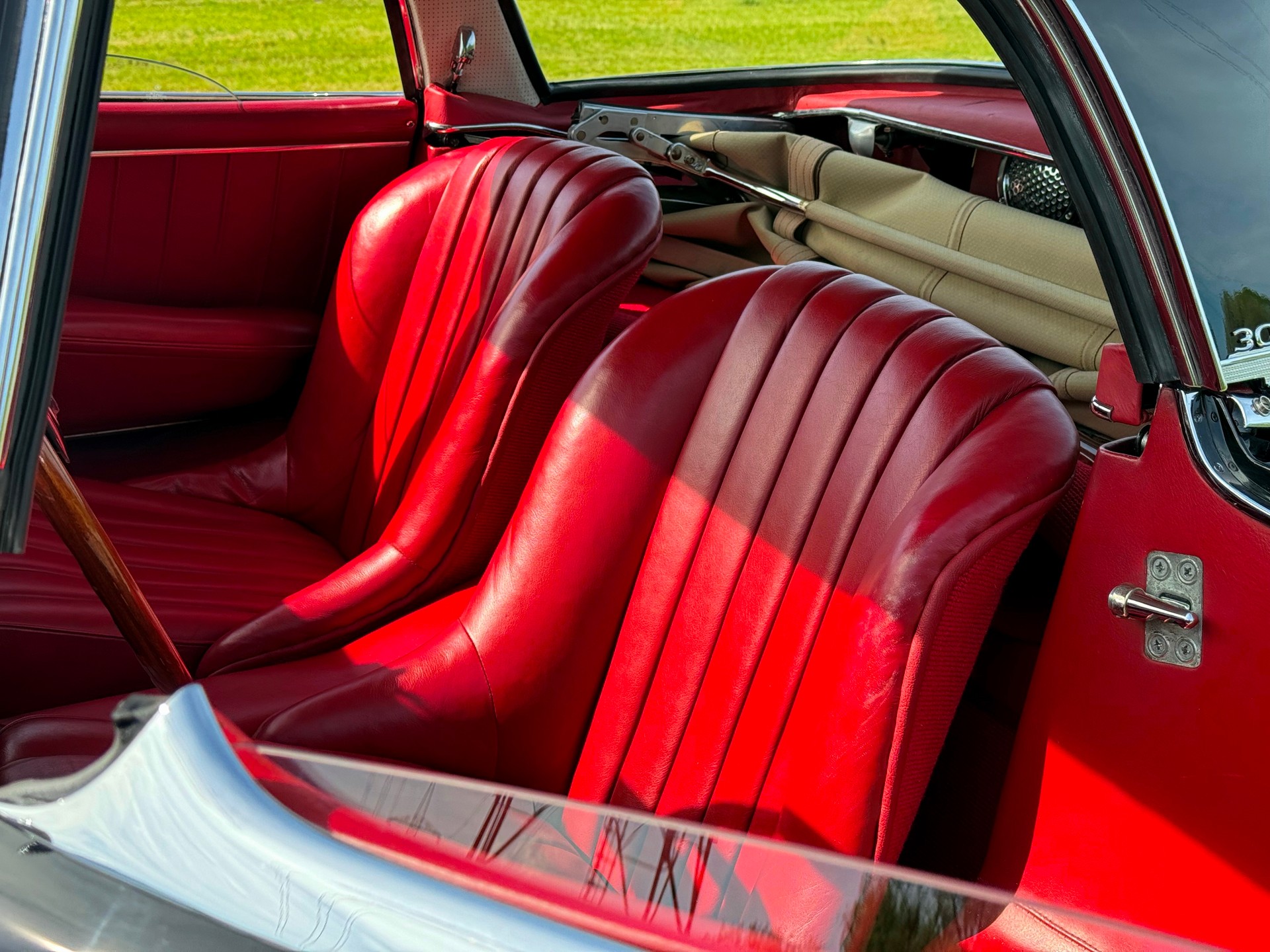 MERCEDES-BENZ 300 SL Roadster-image-19