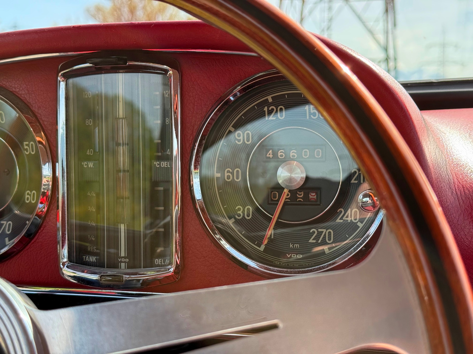 MERCEDES-BENZ 300 SL Roadster-image-25