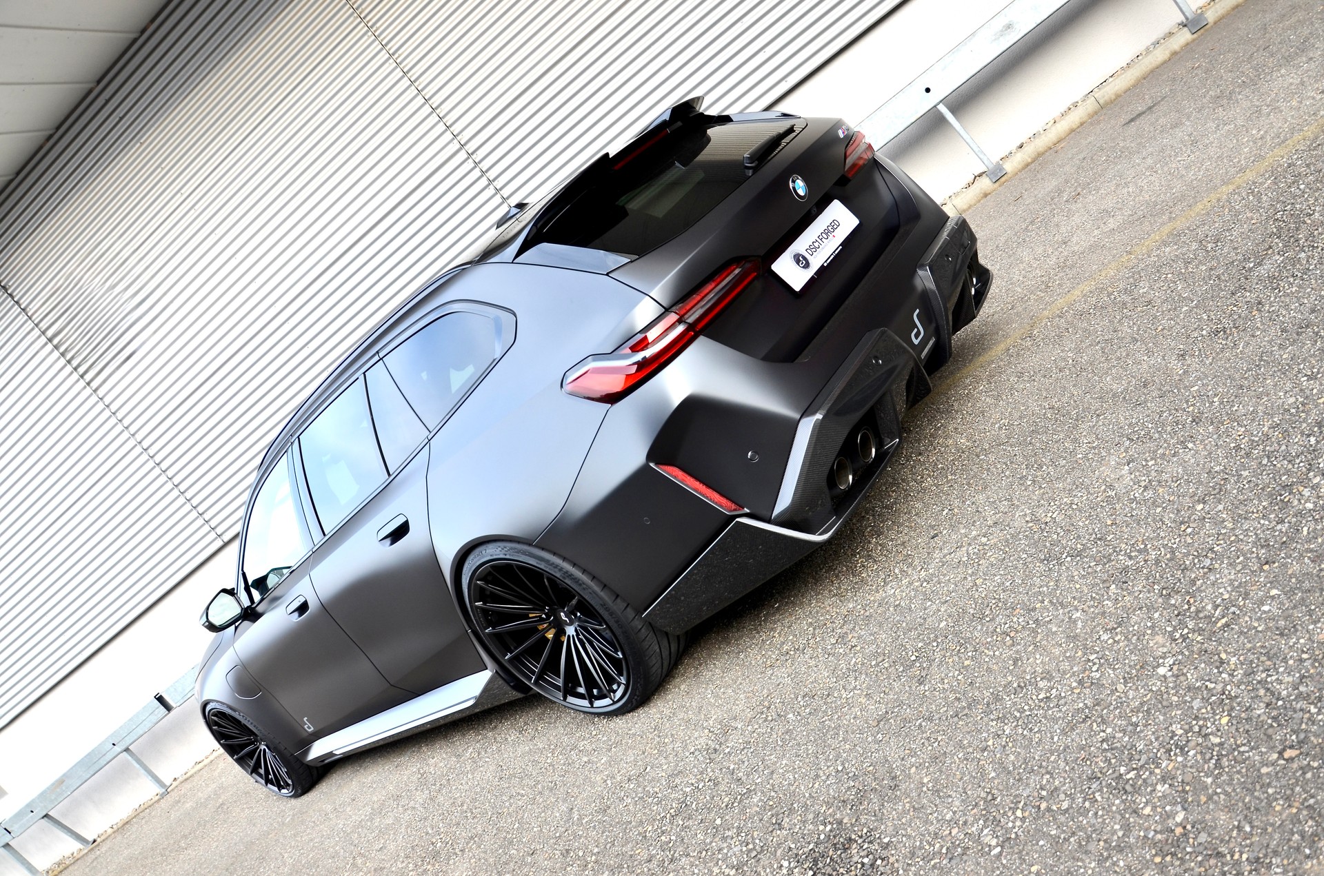 BMW M5 xDrive Touring-image-12