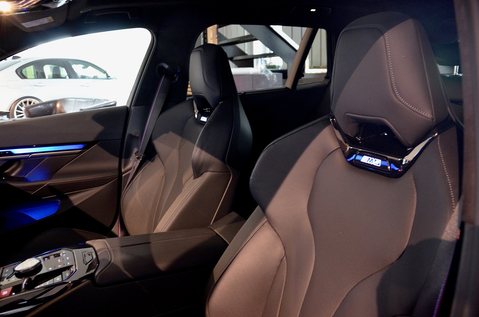 BMW M5 xDrive Touring-image-15