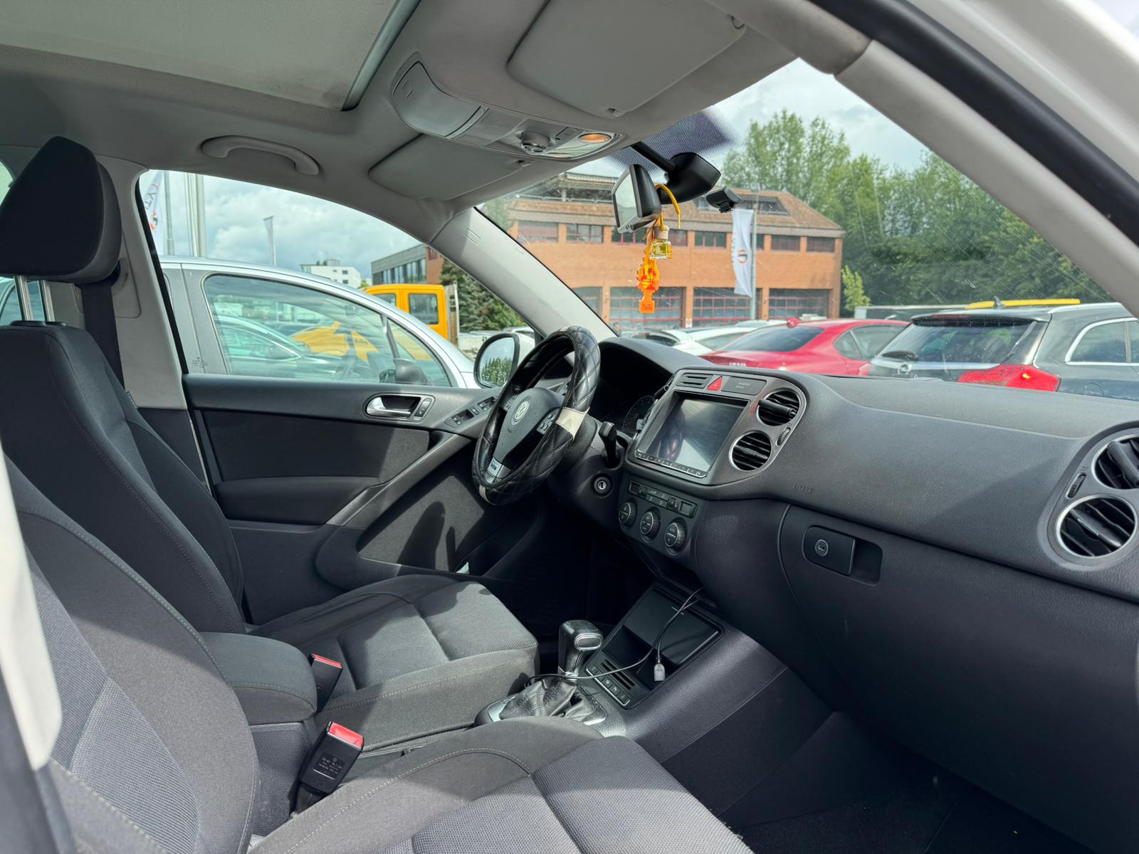 VW Tiguan 2.0 TSI Sport&Style Tiptronic-image-6