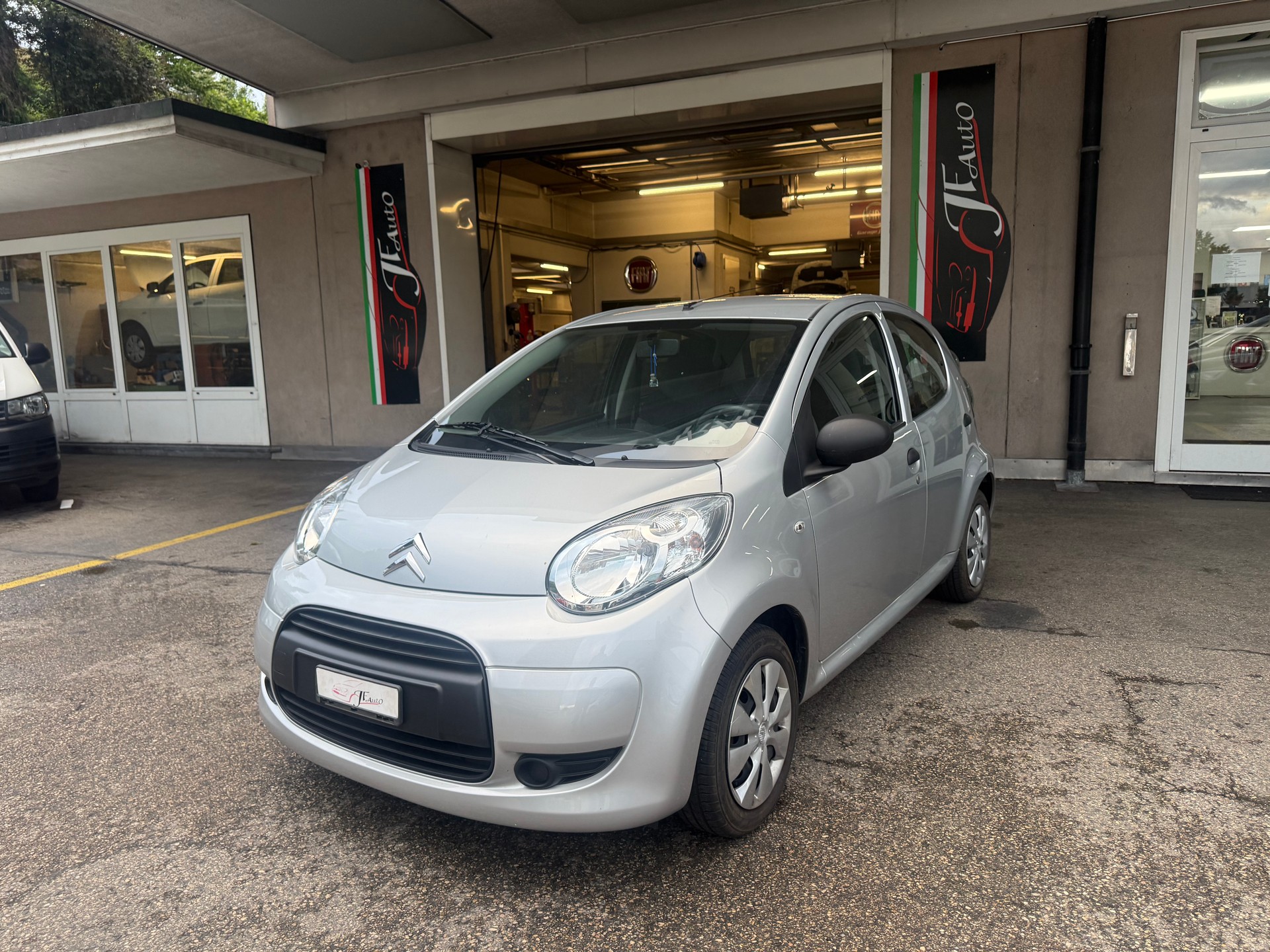 CITROEN C1 1.0i Chic-showroom-element-1