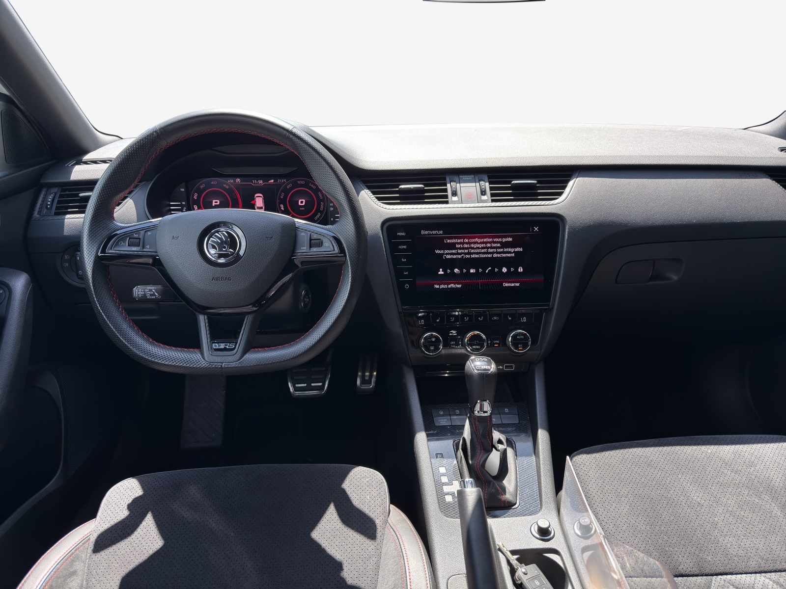 SKODA Octavia Combi 2.0 TDI RS 4x4 DSG-image-8