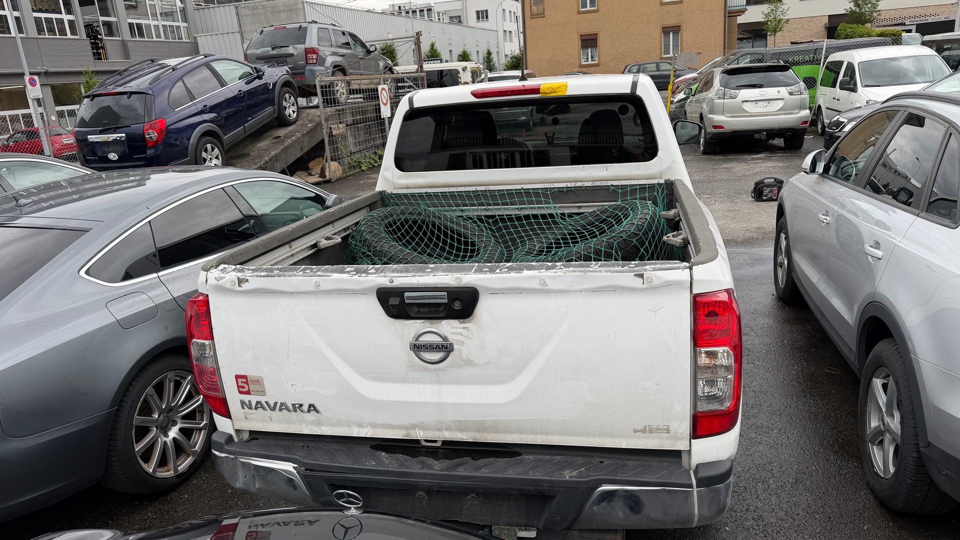 NISSAN Navara Double Cab N-Guard 2.3 dCi 4WD Automatic-image-8