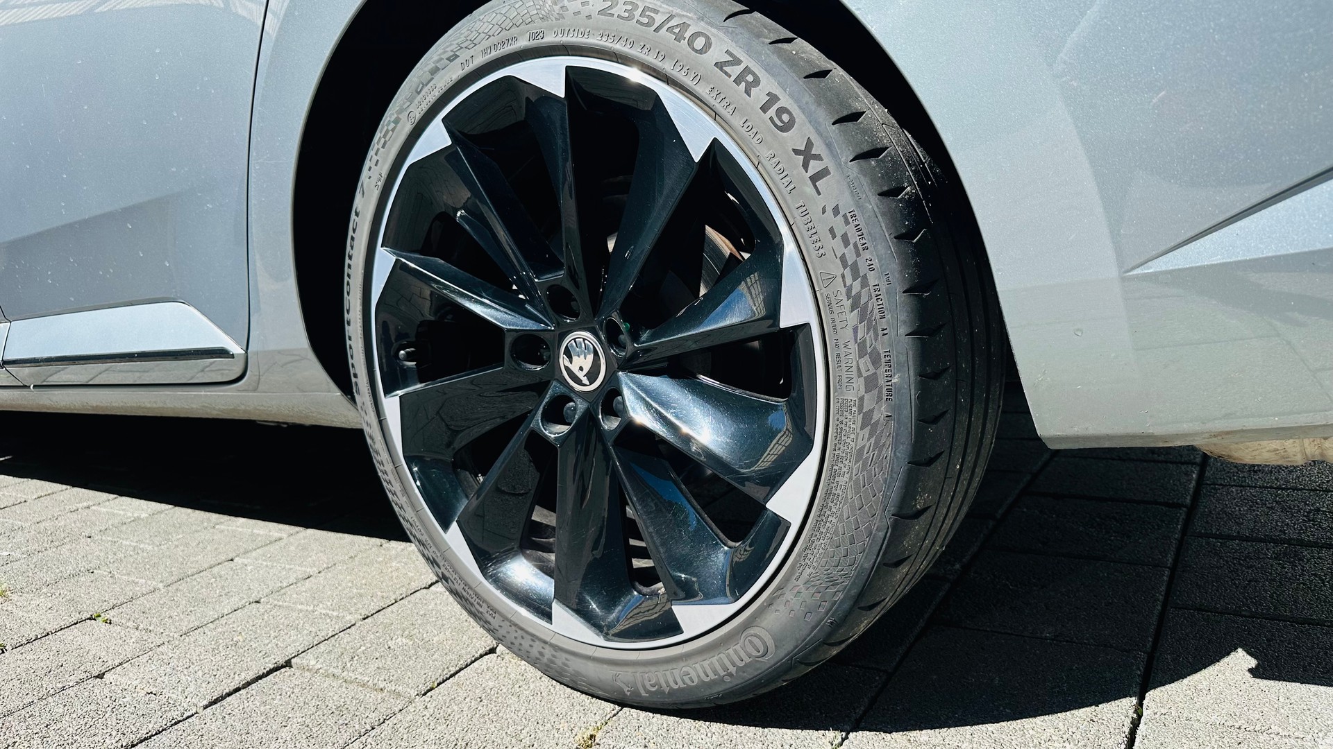 SKODA Superb Combi 2.0 TDi SportLine+ 4x4 DSG-image-11