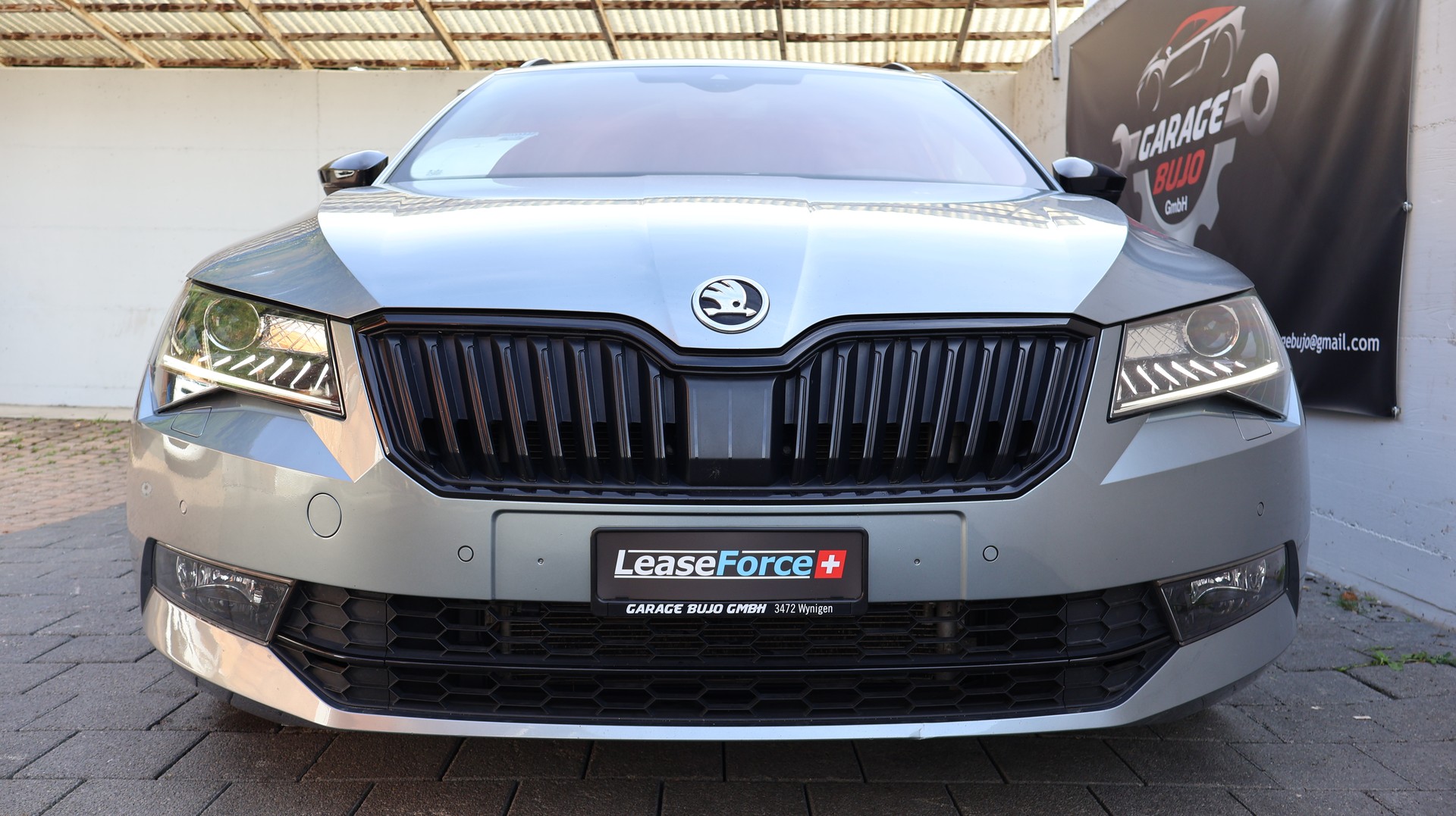 SKODA Superb Combi 2.0 TDi SportLine+ 4x4 DSG-showroom-element-1