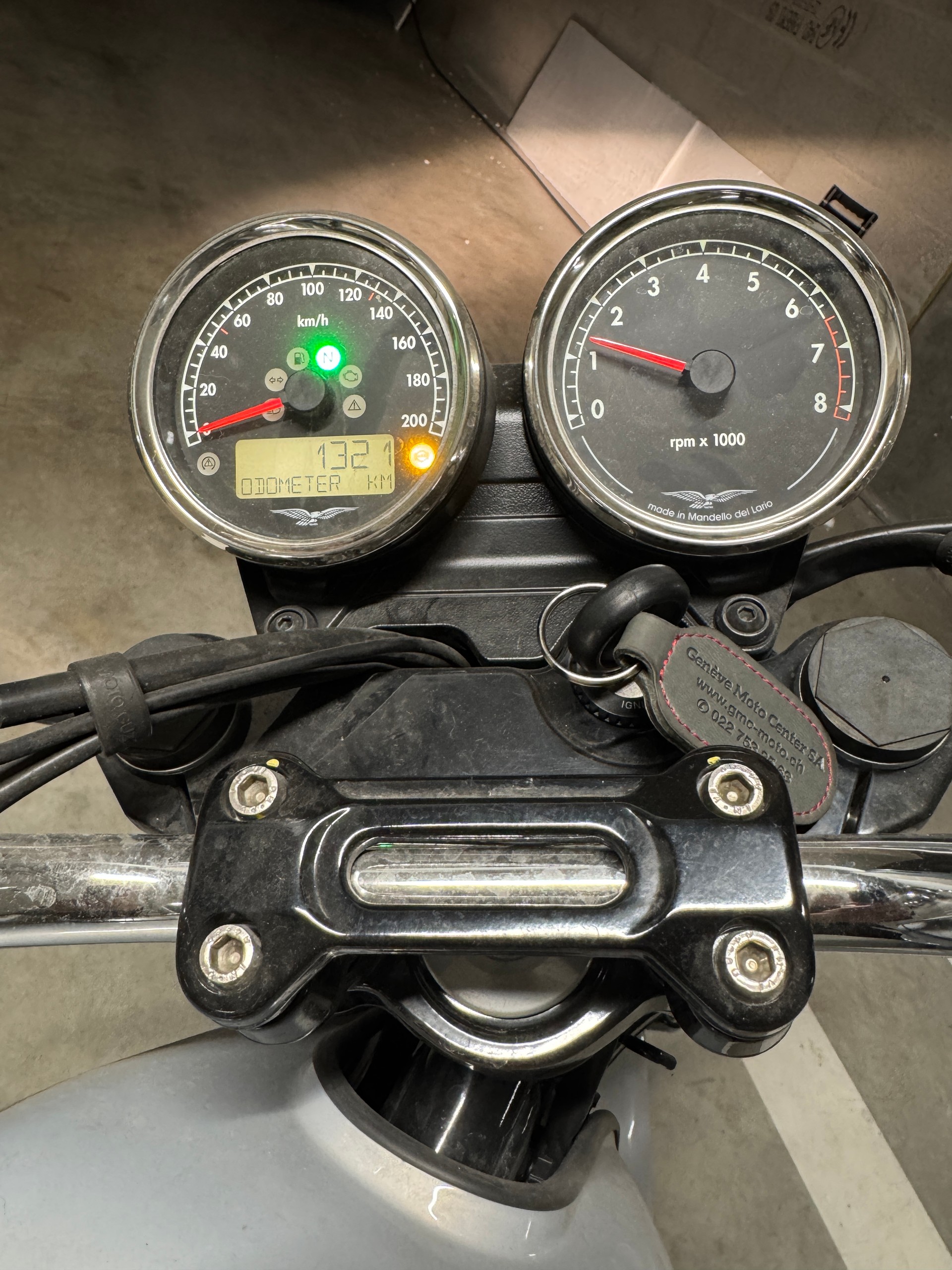 MOTO GUZZI V7-image-5