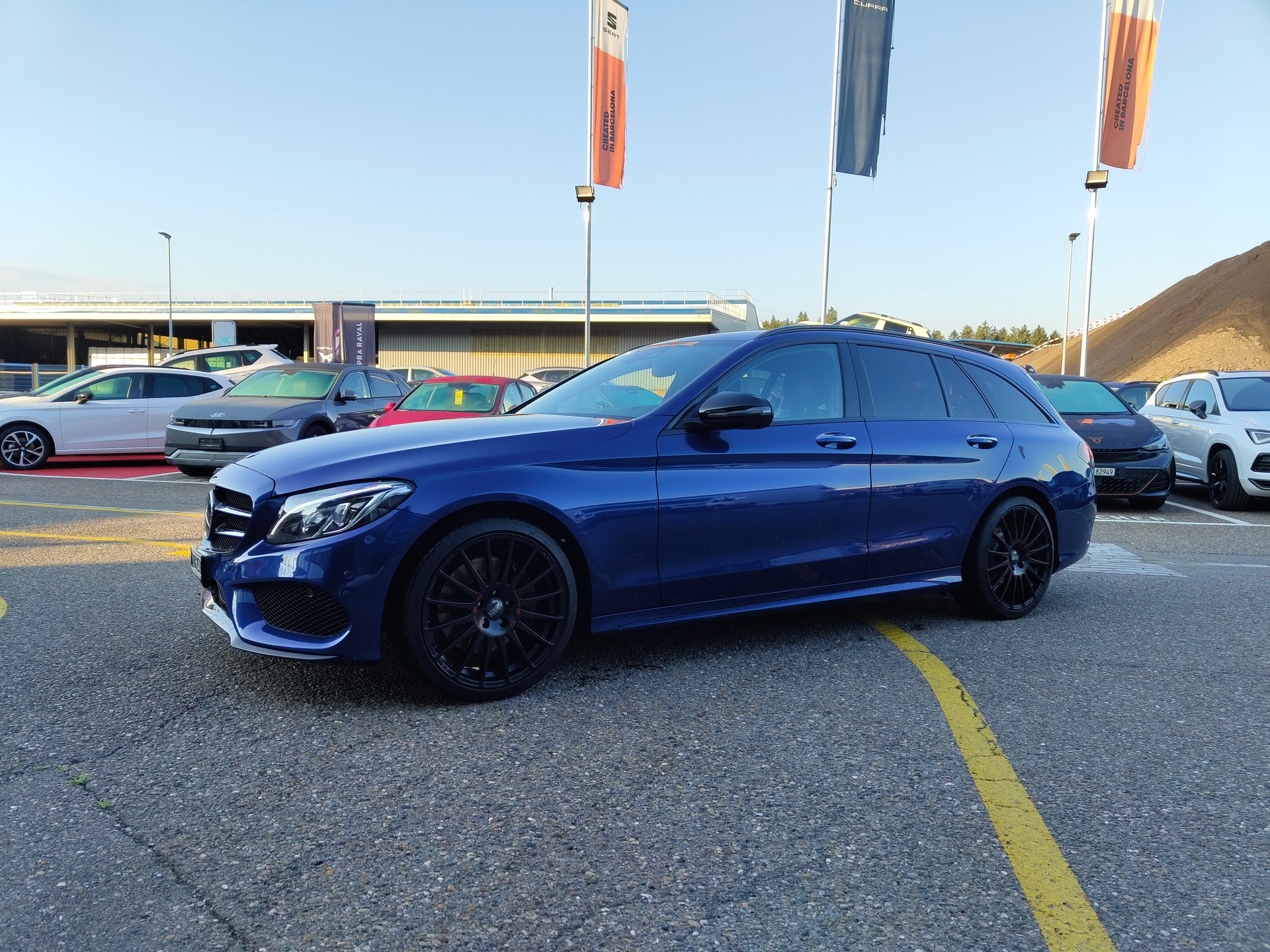 MERCEDES-BENZ C300 AMG Line 9G-Tronic-image-4
