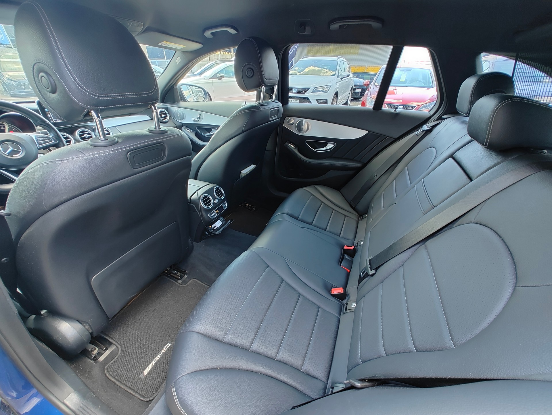 MERCEDES-BENZ C300 AMG Line 9G-Tronic-image-15