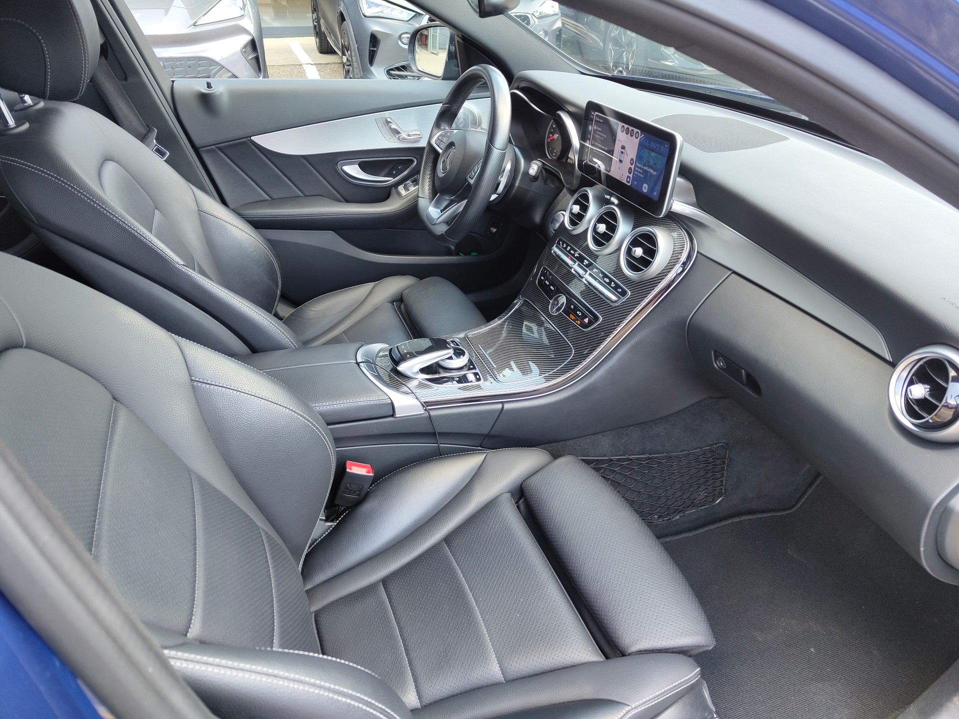 MERCEDES-BENZ C300 AMG Line 9G-Tronic-image-14