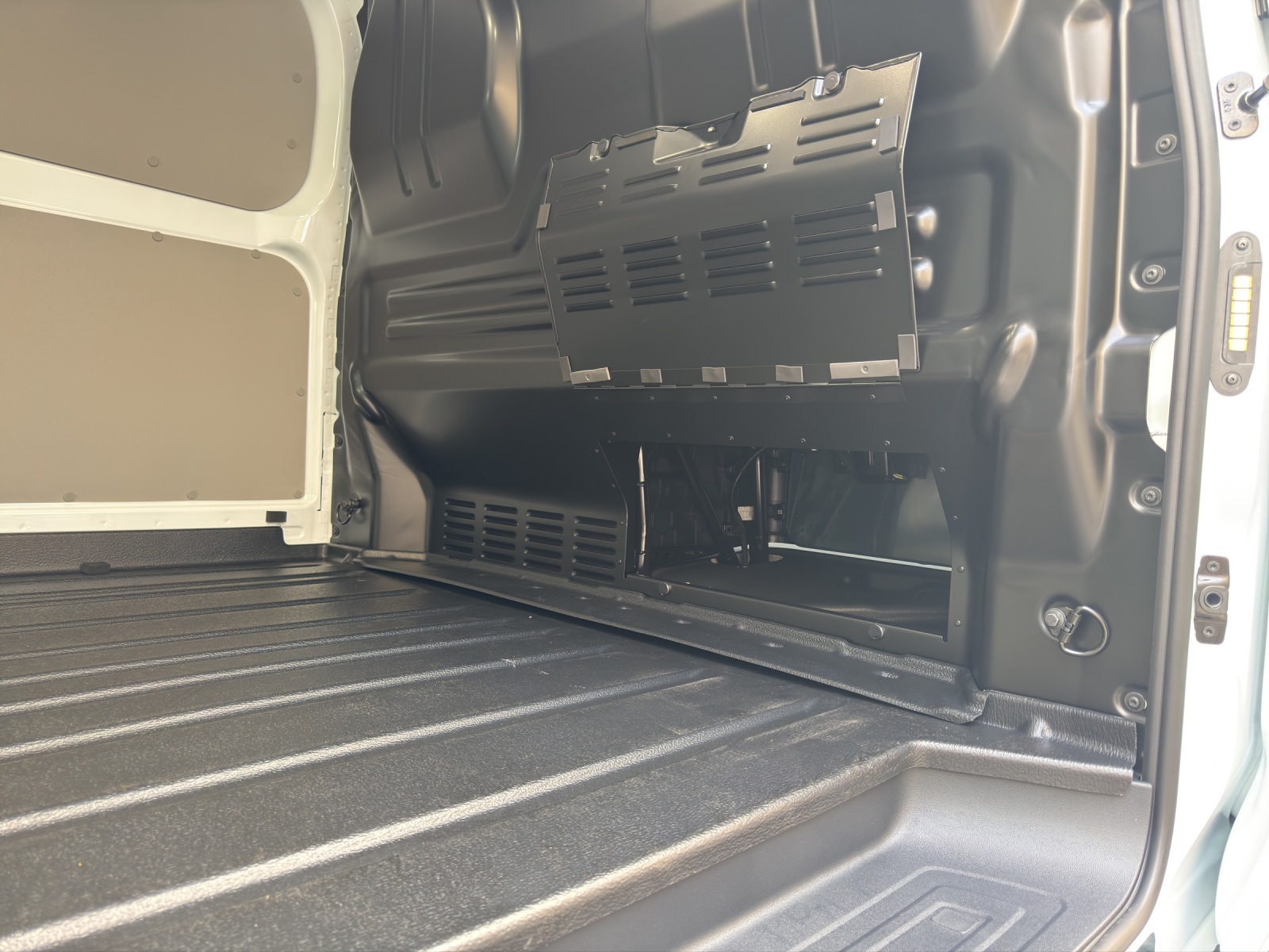 FORD Transit Custom Van 280 L1 2.0 EcoBlue 136PS Trend-image-15