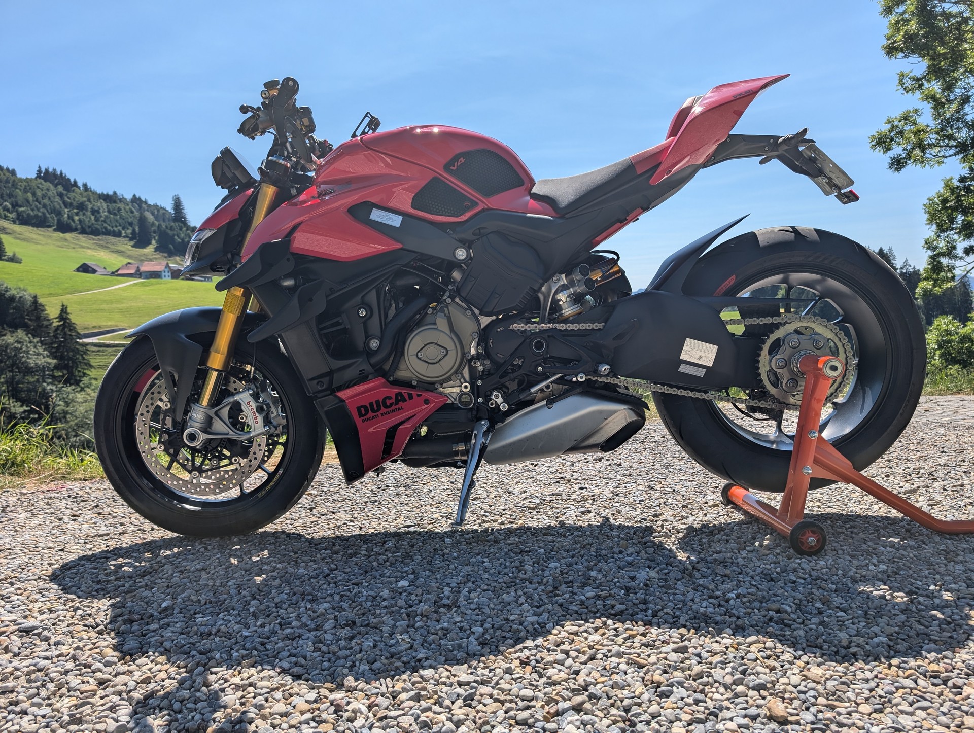 DUCATI Streetfighter V4 S-image-1