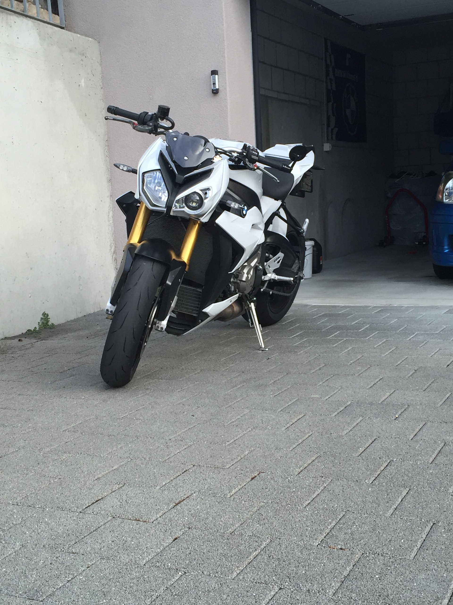 BMW S 1000 R ABS-image-1