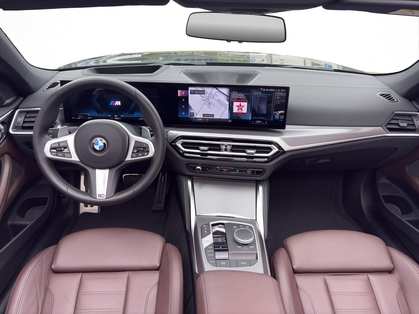 BMW M440i xDrive Cabrio-image-12