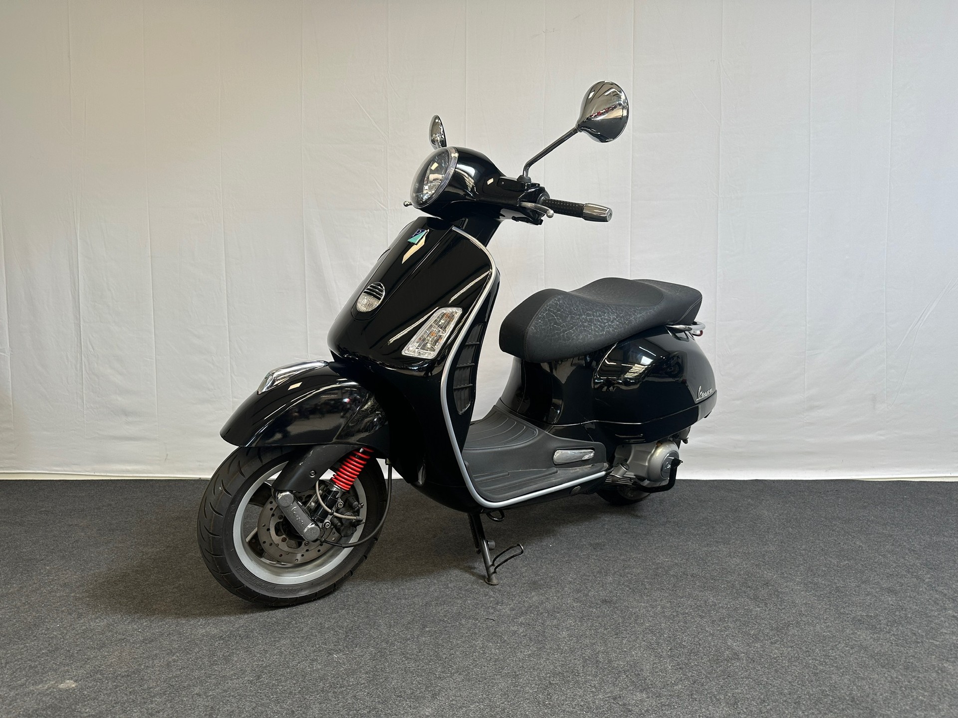 PIAGGIO Vespa GTS 250 i.e.-image-3