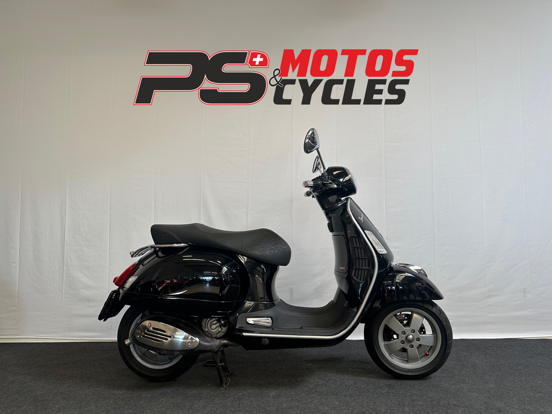 PIAGGIO Vespa GTS 250 i.e.-image-0