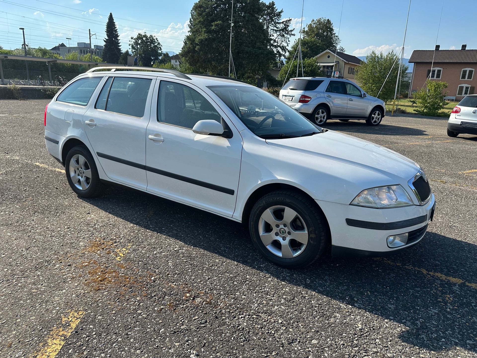 SKODA OCTAVIA-image-2