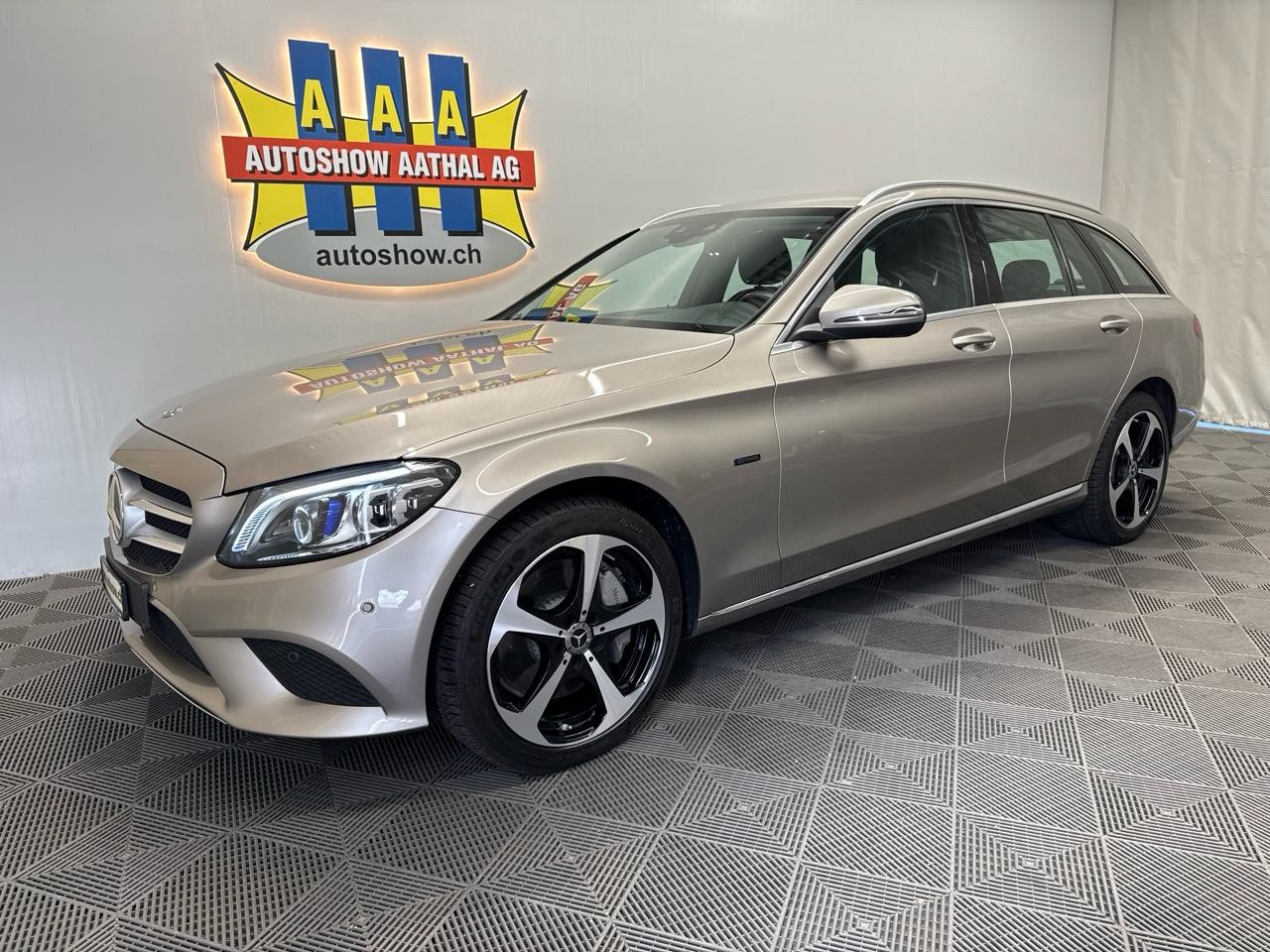 MERCEDES-BENZ C 300 e T-Modell Avantgarde 9G-Tronic
