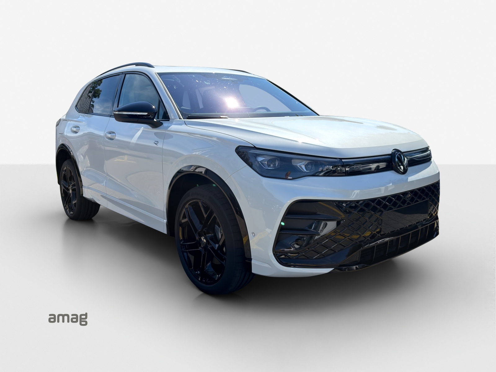 VW Tiguan 2.0 TSI DSG R-Line Plus 4Motion-image-5