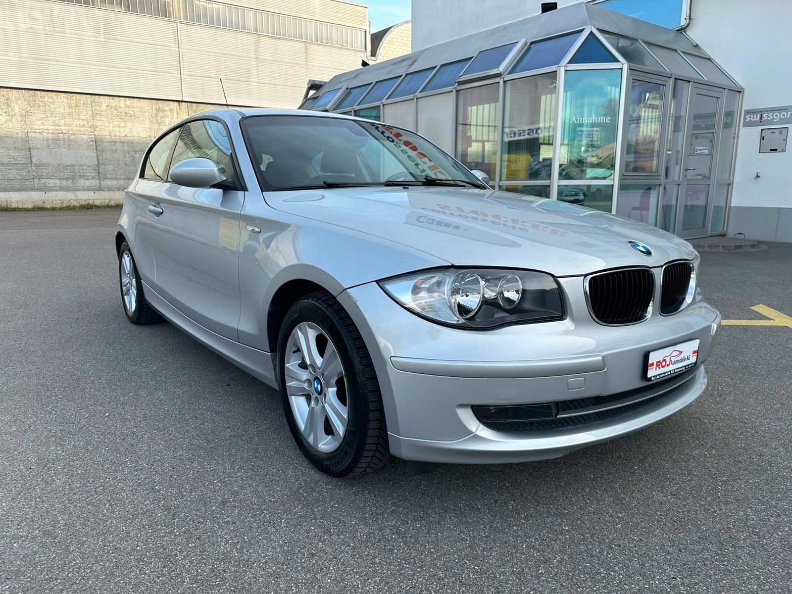 BMW 118d Access-showroom-element-3