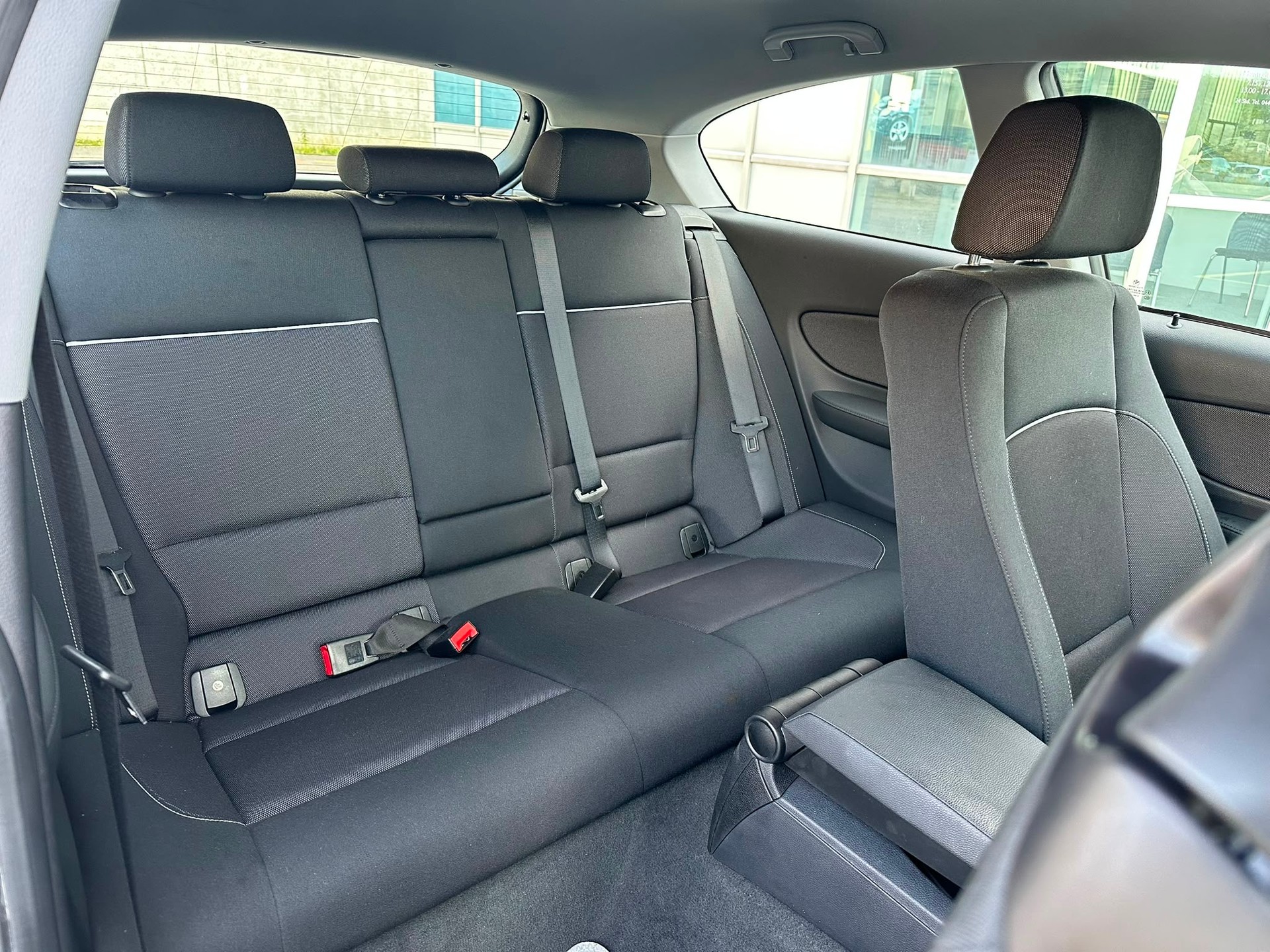 BMW 118d Access-image-16