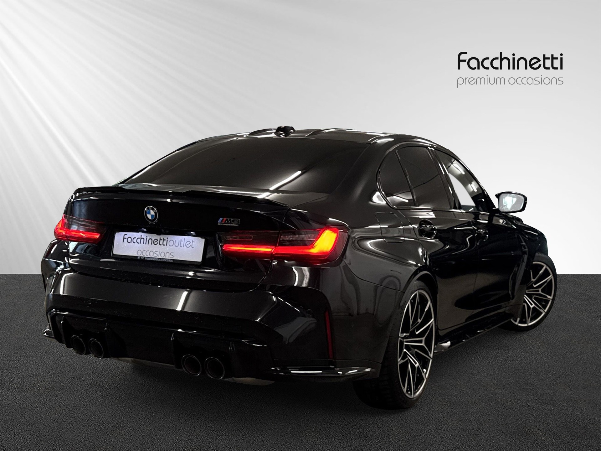 BMW M3 Competition M xDrive-showroom-element-2