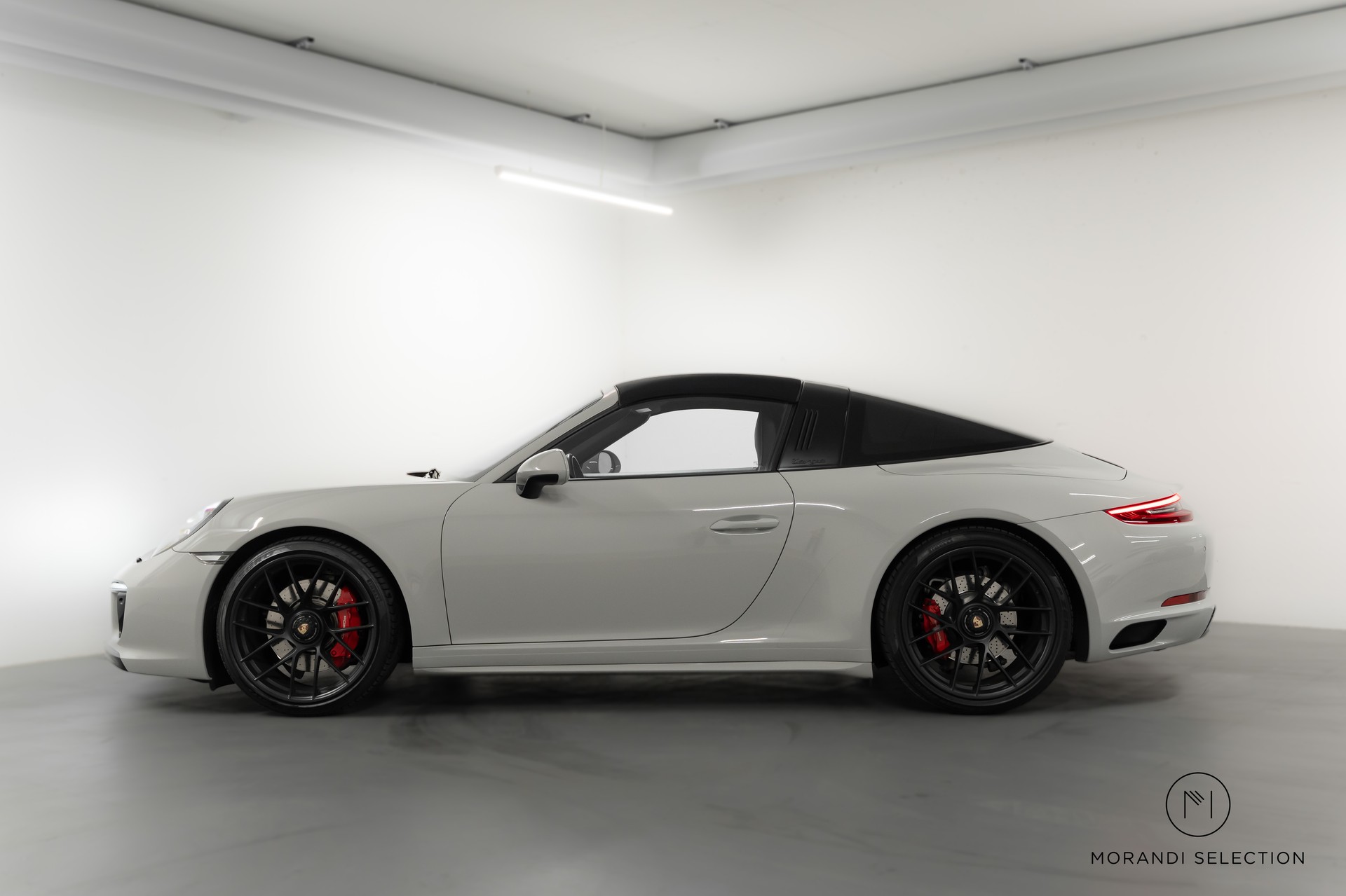 PORSCHE 911 Targa 3.0 Targa 4 GTS PDK-showroom-element-1