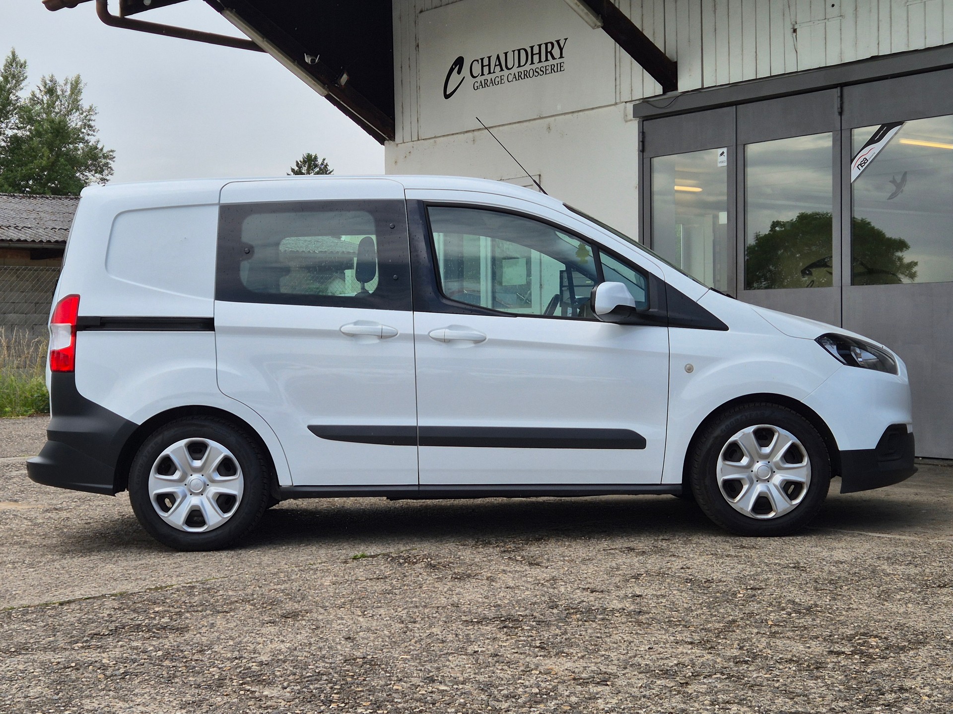 FORD Transit Courier Combi 1.5 TDCi Trend-image-4